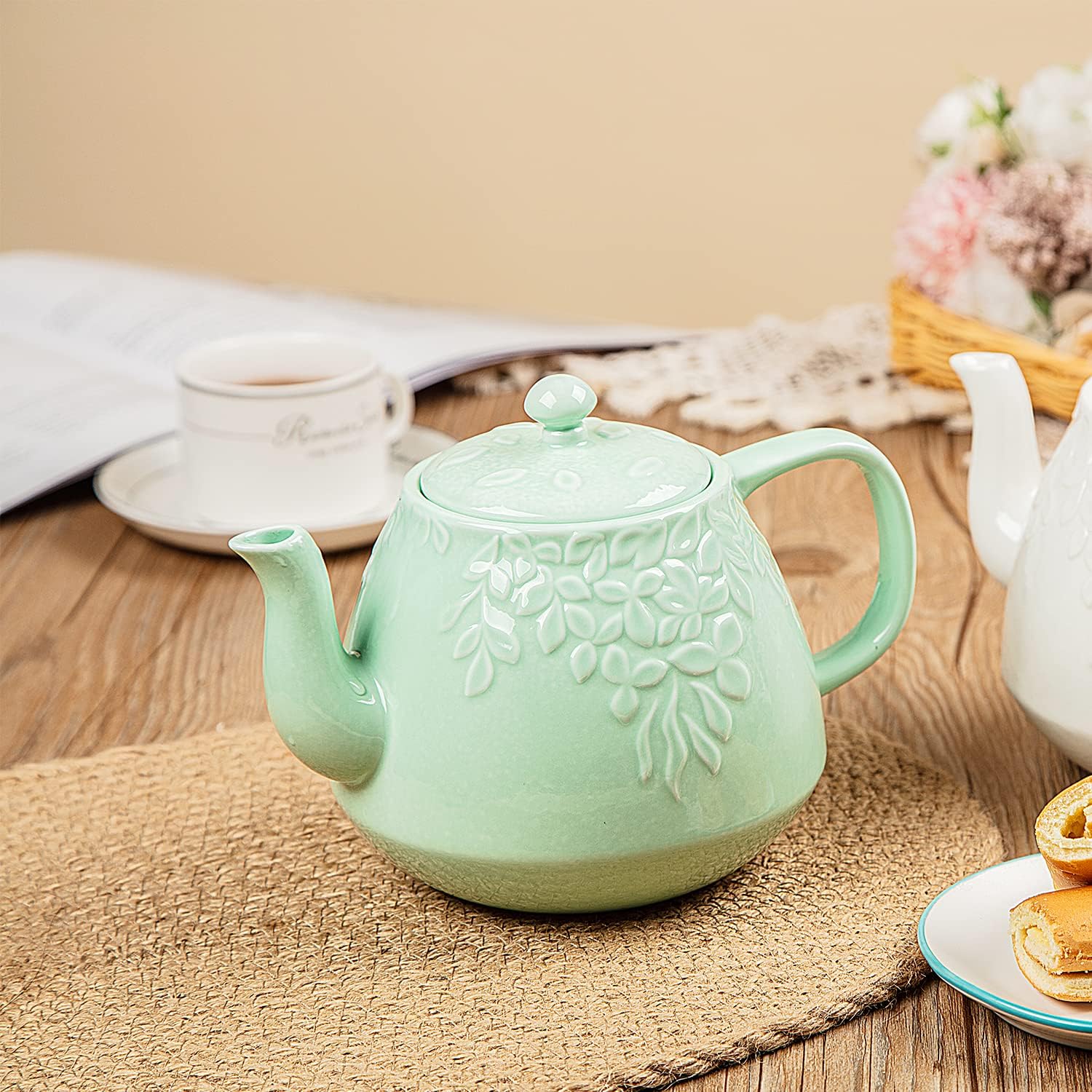 Toptier Tetera de hojas, tetera de porcelana con infusor y tapa, tetera de cerámica de hojas florecientes y sueltas, 37 onzas, verde claro