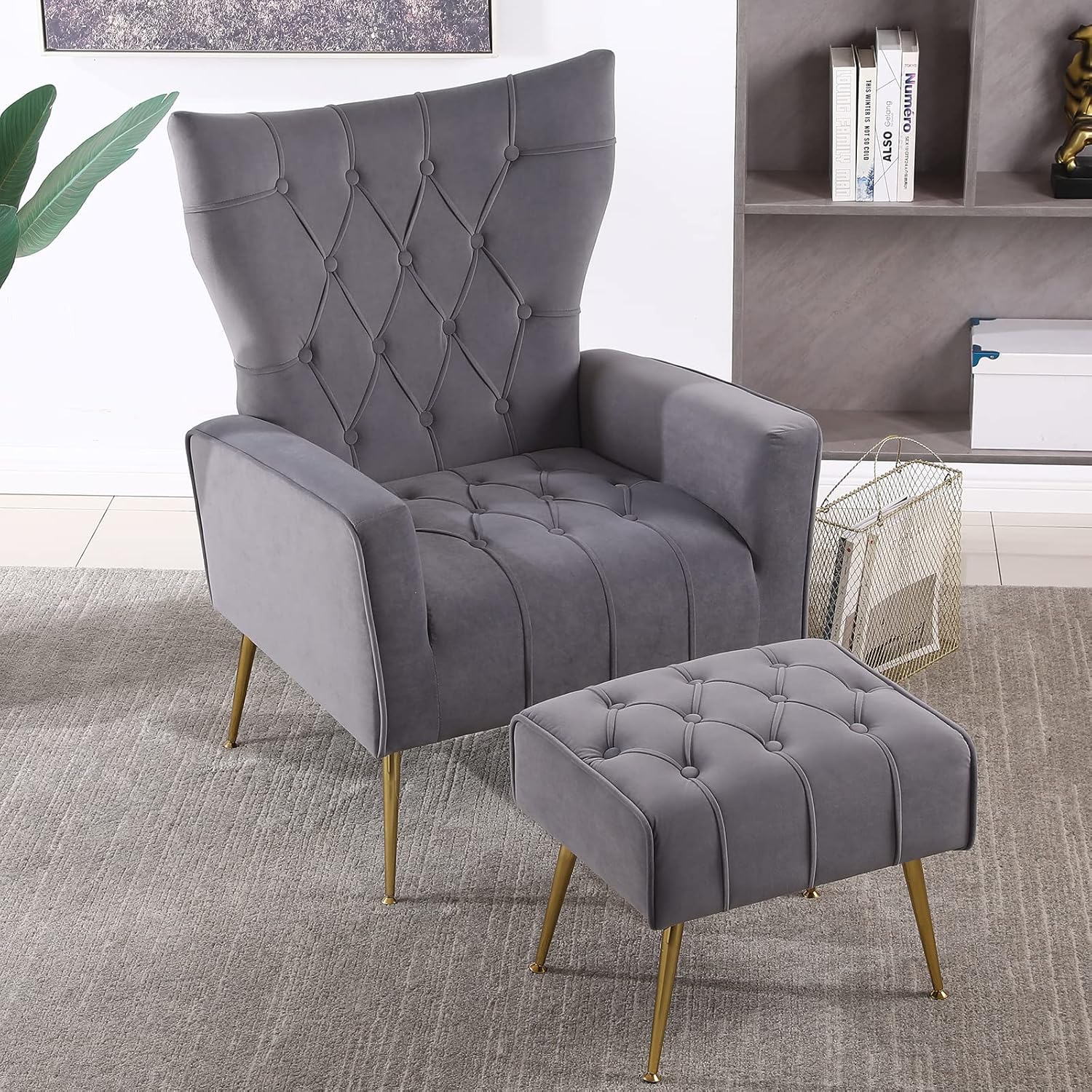 Silla decorativa moderna de terciopelo con otomana, elegante sillón con respaldo de ala con patas de metal dorado, cómodo sofá tapizado individual