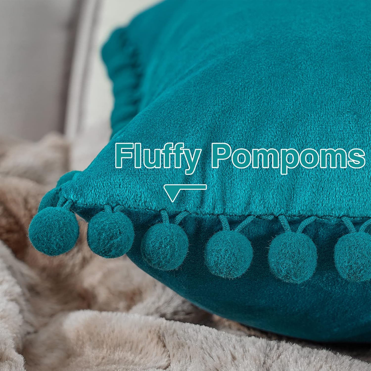 Top Finel juego de 2fundas de almohada decorativas con pompones, de terciopelo suave, lisas, para el sofá y la cama, 20 x 20pulgadas, verde azulado