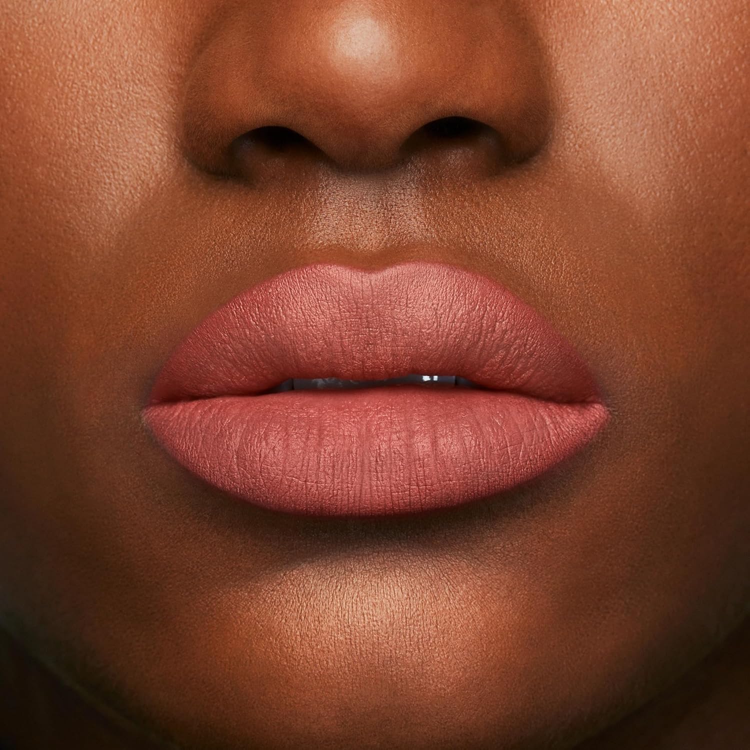 BUXOM Power Line – Delineador de labios voluminoso, de larga duración y retráctil, hidratante con péptidos y vitamina E para regordete, libre de