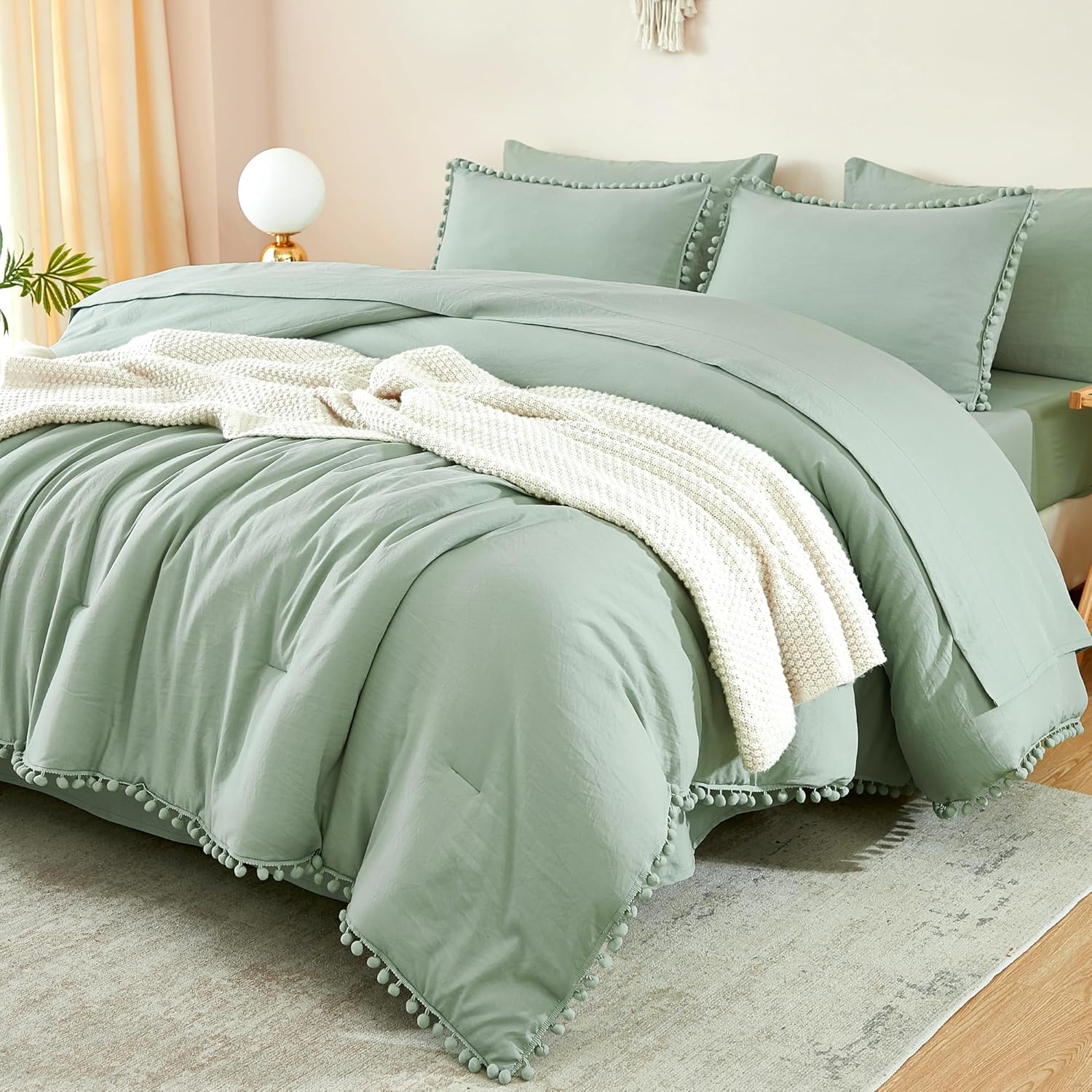 Litanika Juego de edredón tamaño Queen, color verde salvia, edredón de 7 piezas con flecos de pompones, juego de cama bohemio estético con edredón,