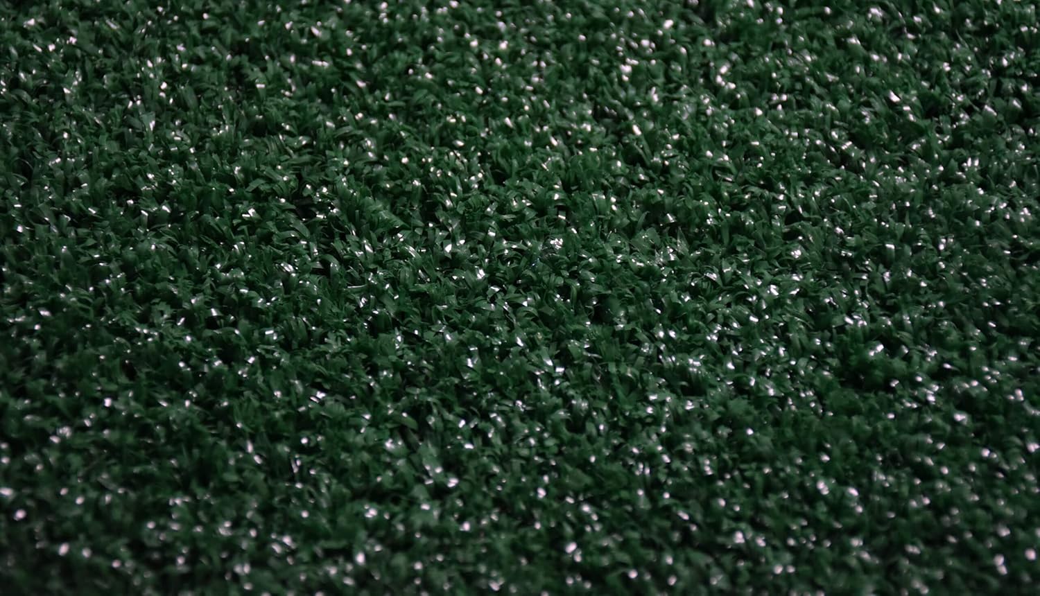 FurnishMyPlace – Alfombra de césped artificial de césped verde de 4 x 8 pies para interiores y exteriores, ideal para terrazas y patios al aire