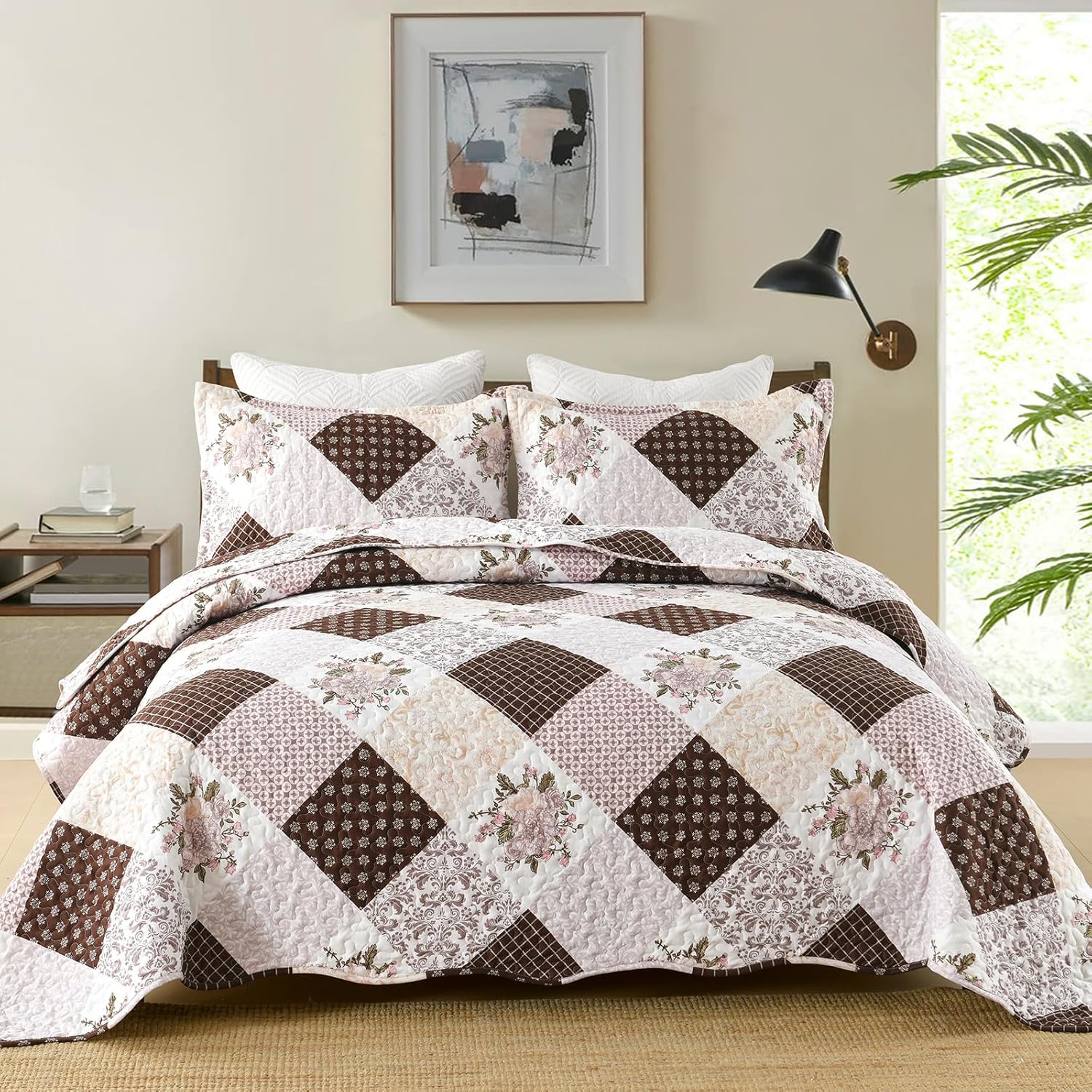 Dinjoy Juego de edredón de retazos a cuadros florales, tamaño King, juego de ropa de cama reversible marrón y rosa, colcha ligera de microfibra