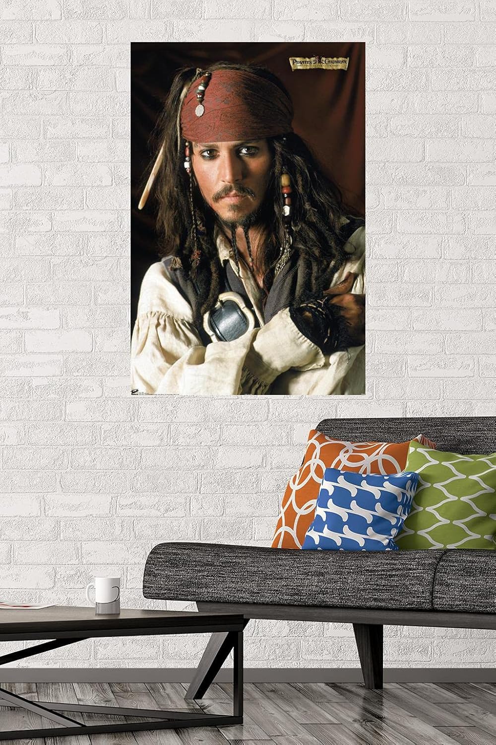 Trends International Disney Pirates Black Pearl – Póster de pared con retrato de Johnny Depp, 22.375 x 34 pulgadas, versión premium sin marco