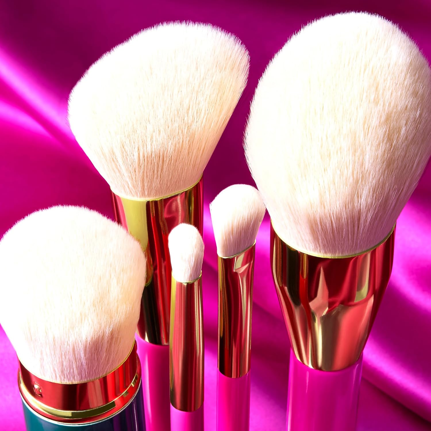 LAURA GELLER – Juego de 5 brochas de maquillaje veganas profesionales de cara completa  Aplica base, rubor, bronceador, sombra de ojos y más