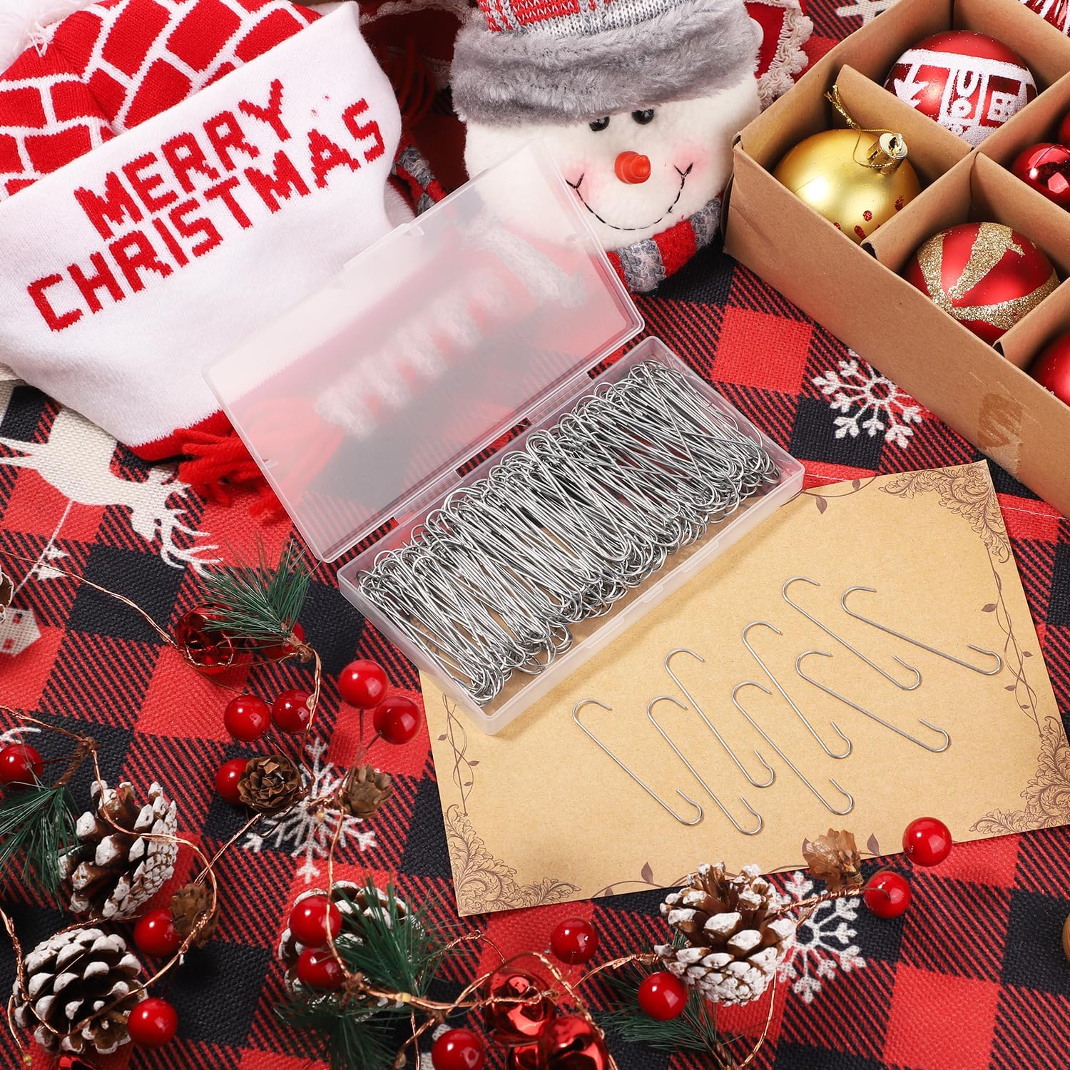 200 ganchos para adornos de Navidad, 2.4 x 0.5 pulgadas, ganchos para adornos de árbol de Navidad en forma de C con caja de almacenamiento, ganchos