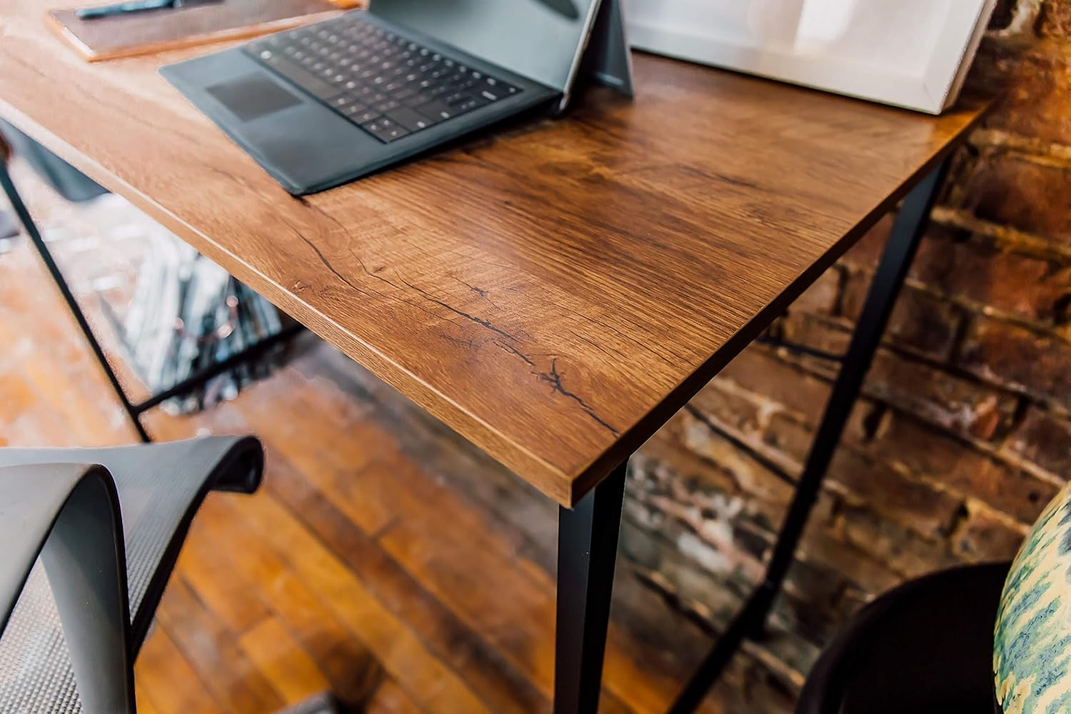 OneSpace Bellamy – Escritorio para computadora, roble clásico