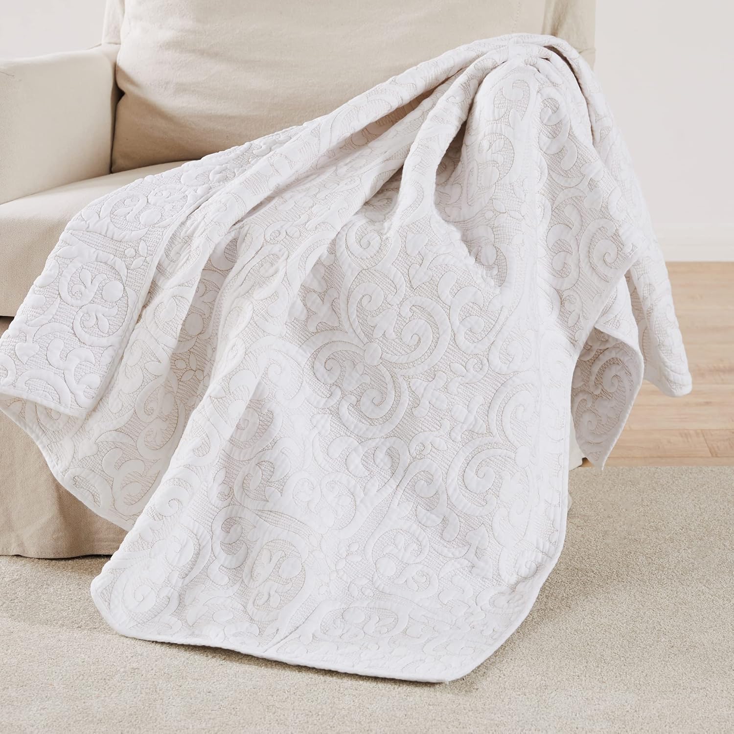 Levtex Home Birch Hill Sherbourne – Manta acolchada de puntada gris topo de 50 x 60 pulgadas, medallón acolchado blanco con puntada gris pardo,