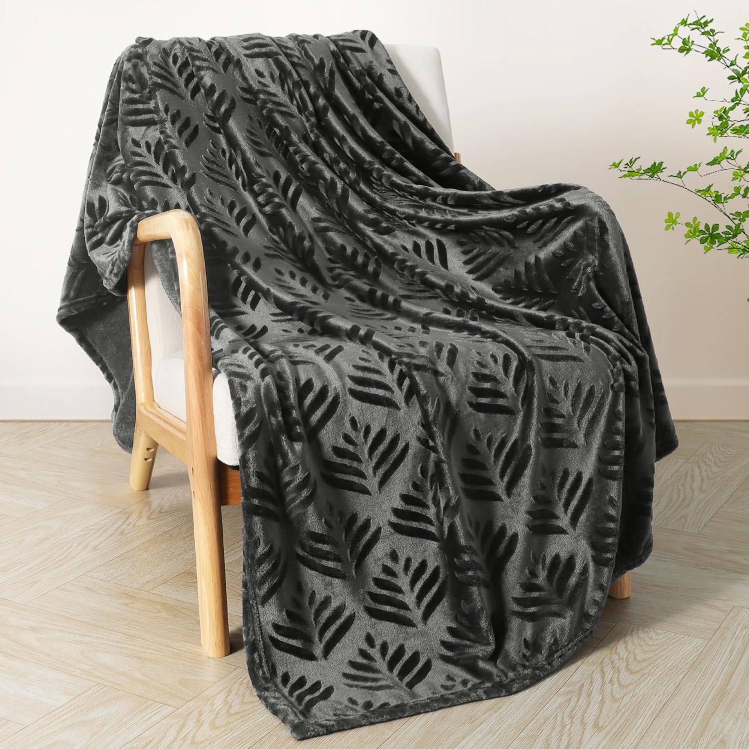 Exclusivo Mezcla Manta de forro polar para sofá, mantas súper suaves y acogedoras para todas las estaciones, patrón de hojas, felpa ligera, gris