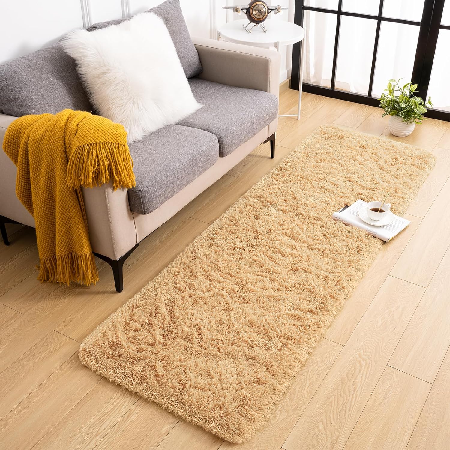 Toneed Alfombra mullida para dormitorio, sala de estar, 2 x 6 pies, color camello, alfombra lanuda súper suave y moderna, alfombra de felpa mullida