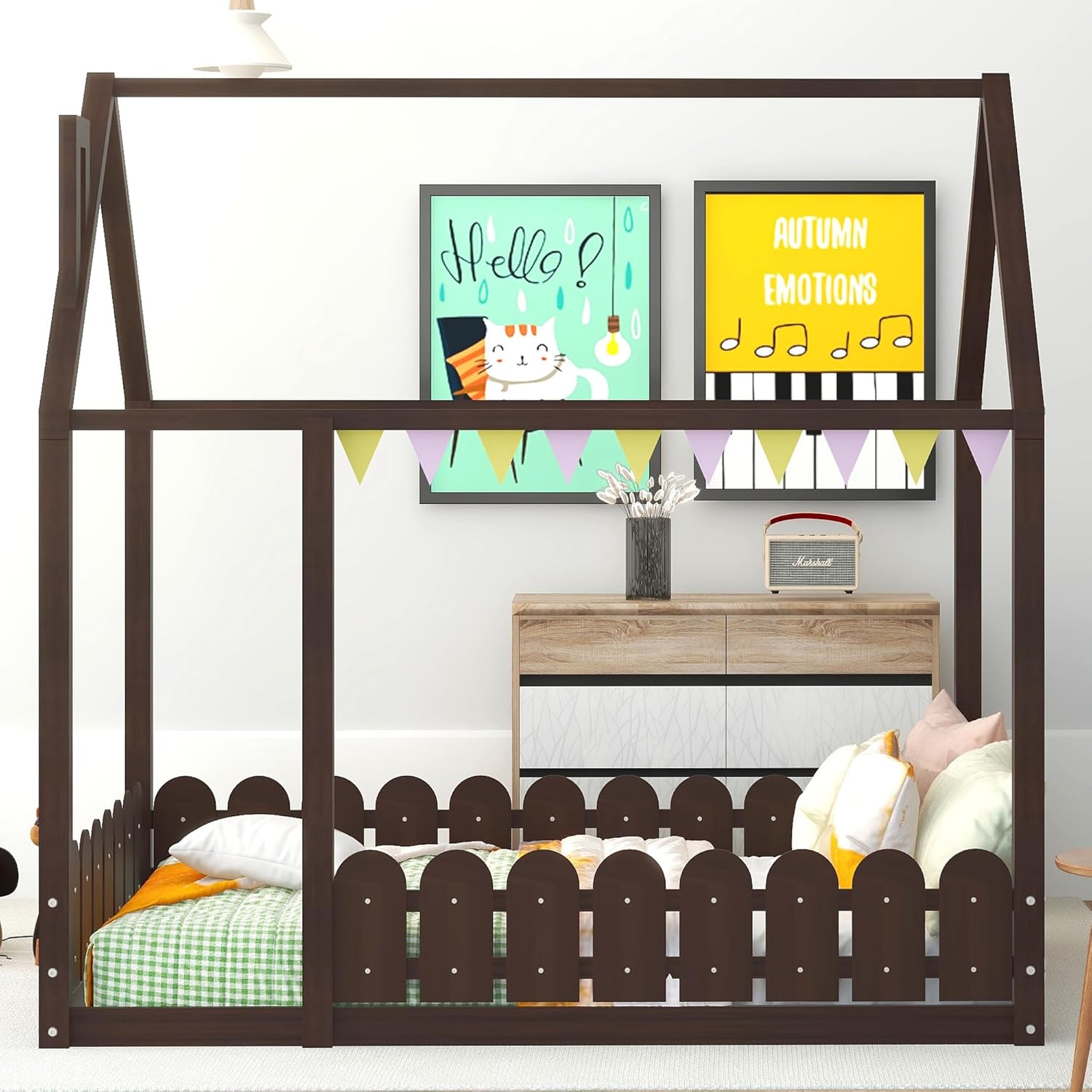 Montessori – Base de cama de tamaño matrimonialcasa, cama de piso para niños, cama de piso Montessori con valla, puerta y chimenea, color espresso