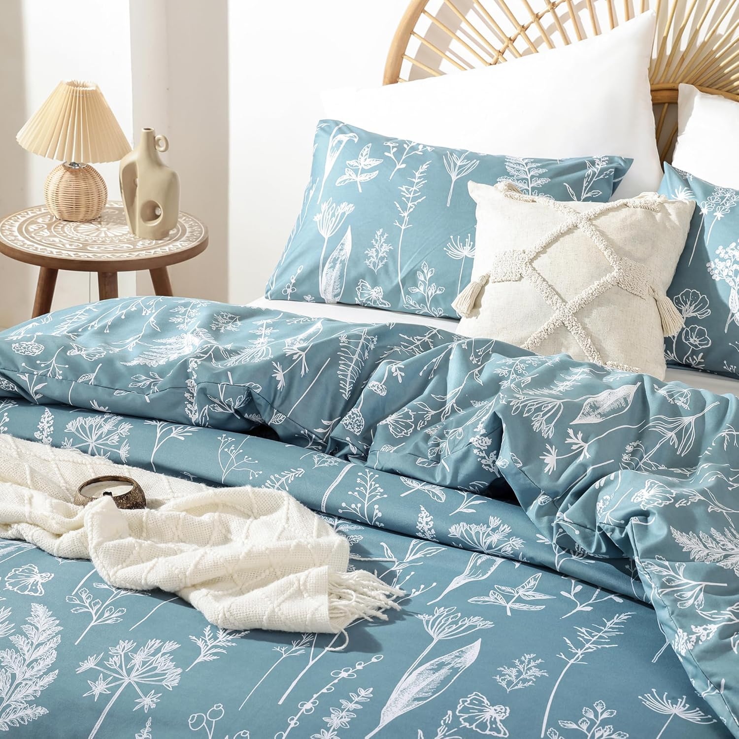 JANZAA Funda de edredón tamaño Queen, color azul mineral, bohemio, con patrones florales blancos, ropa de cama botánica, funda de cama de microfibra