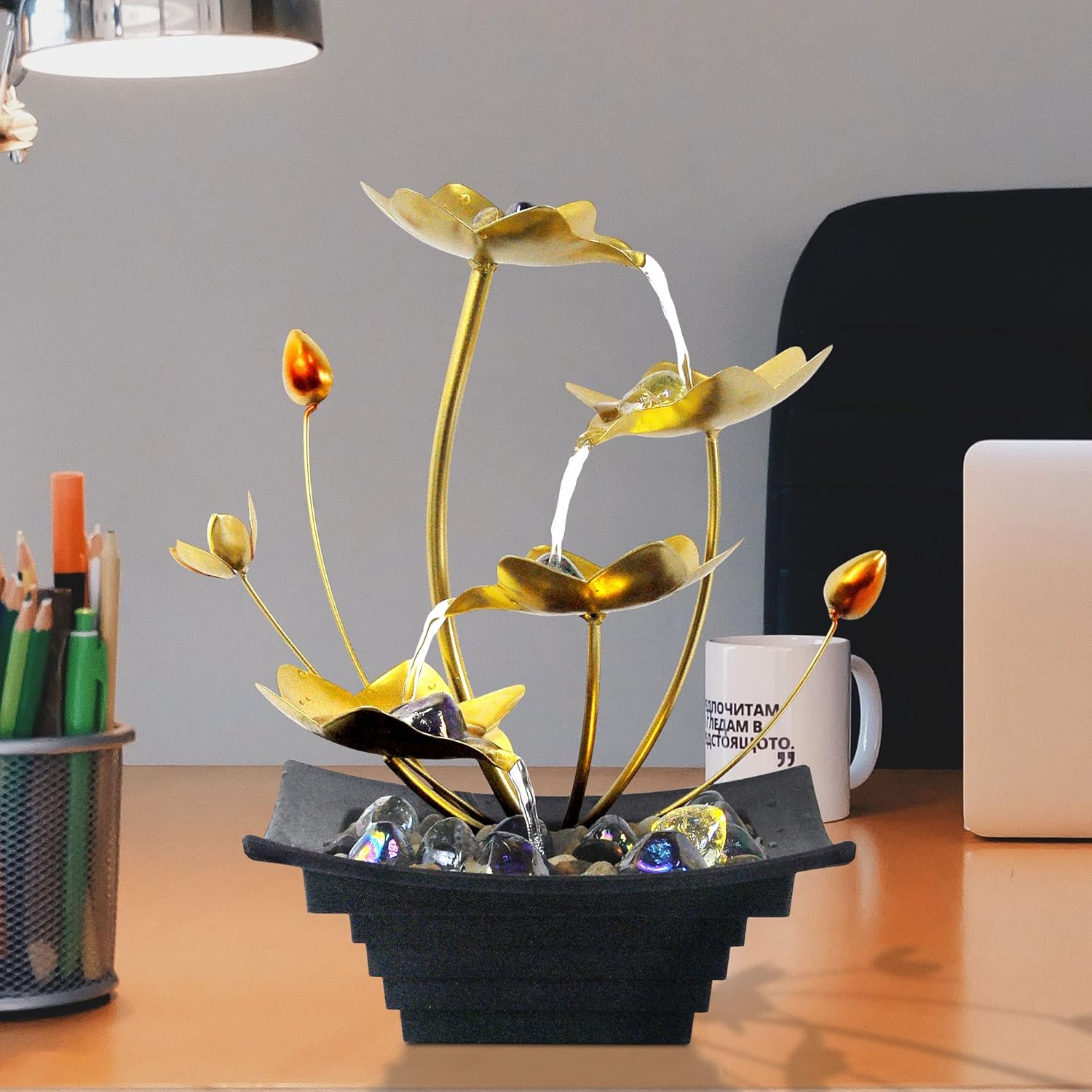 Fuente de mesa de hoja de loto para interiores de 4 niveles, mini cascada de relajación para decoración de habitaciones, fuente de agua con rocas de