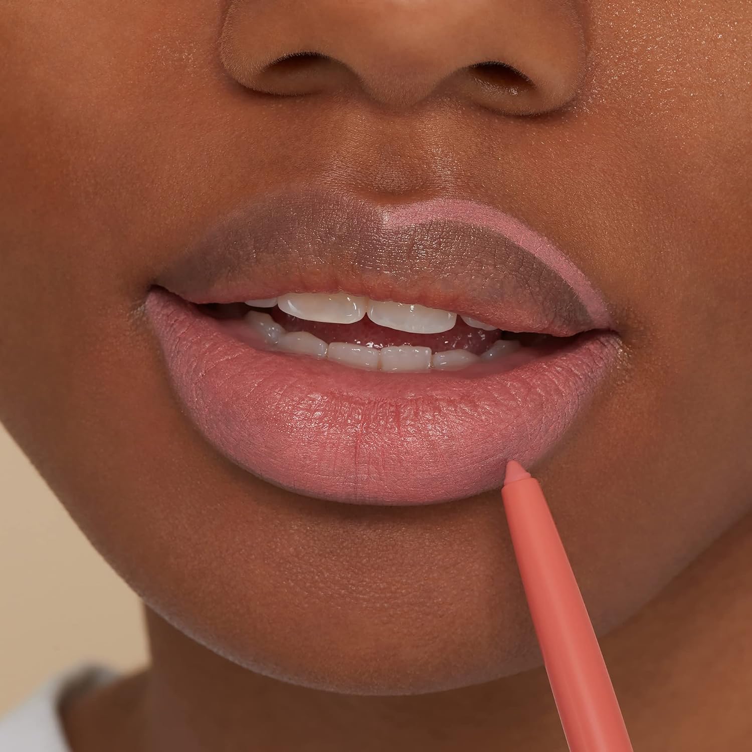 By Terry Lápiz delineador de labios hialurónico, define los labios, fórmula cremosa e hidratante, cobertura intensamente pigmentada y duradera,
