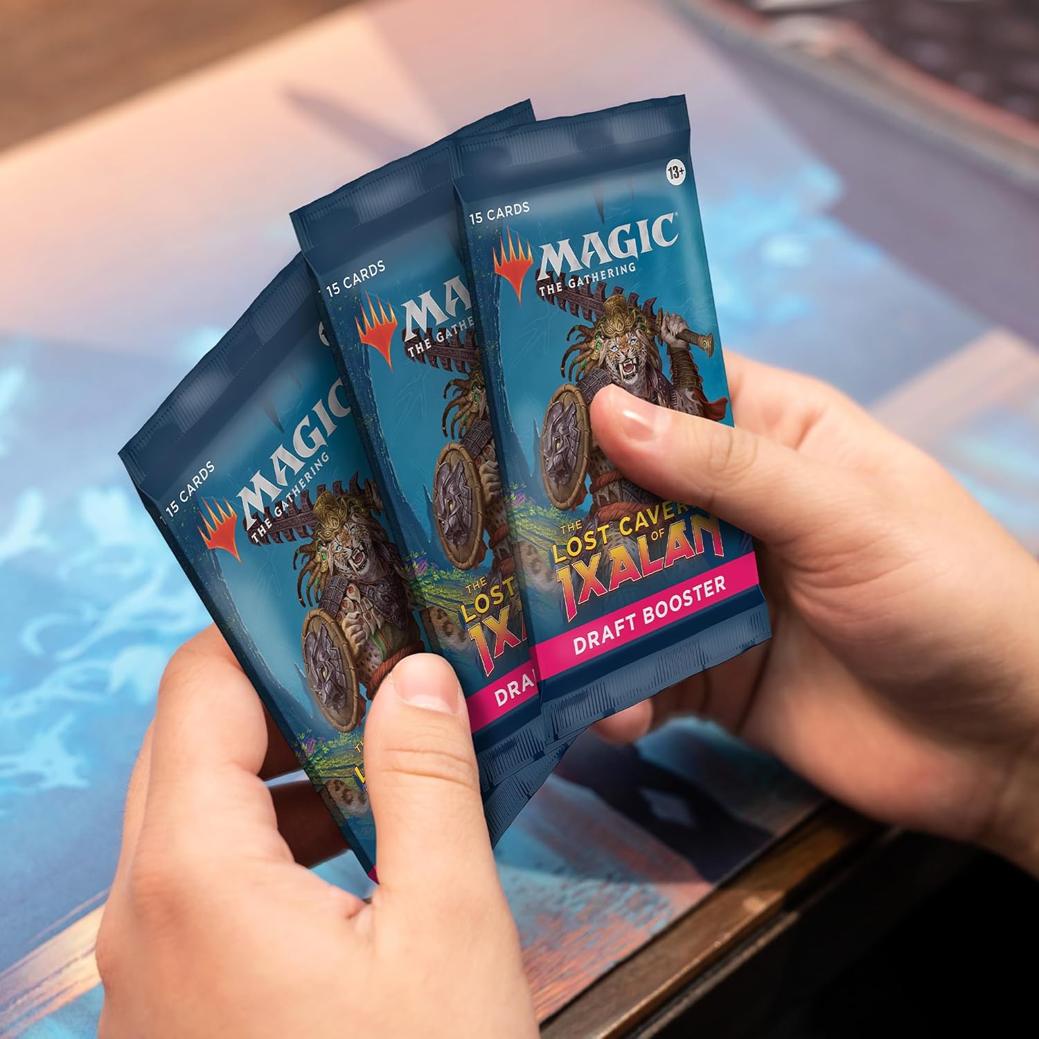Magic The Gathering The Lost Caverns of Ixalan Draft Booster Box – 36 paquetes + 1 tarjeta de decoración (541 cartas mágicas)