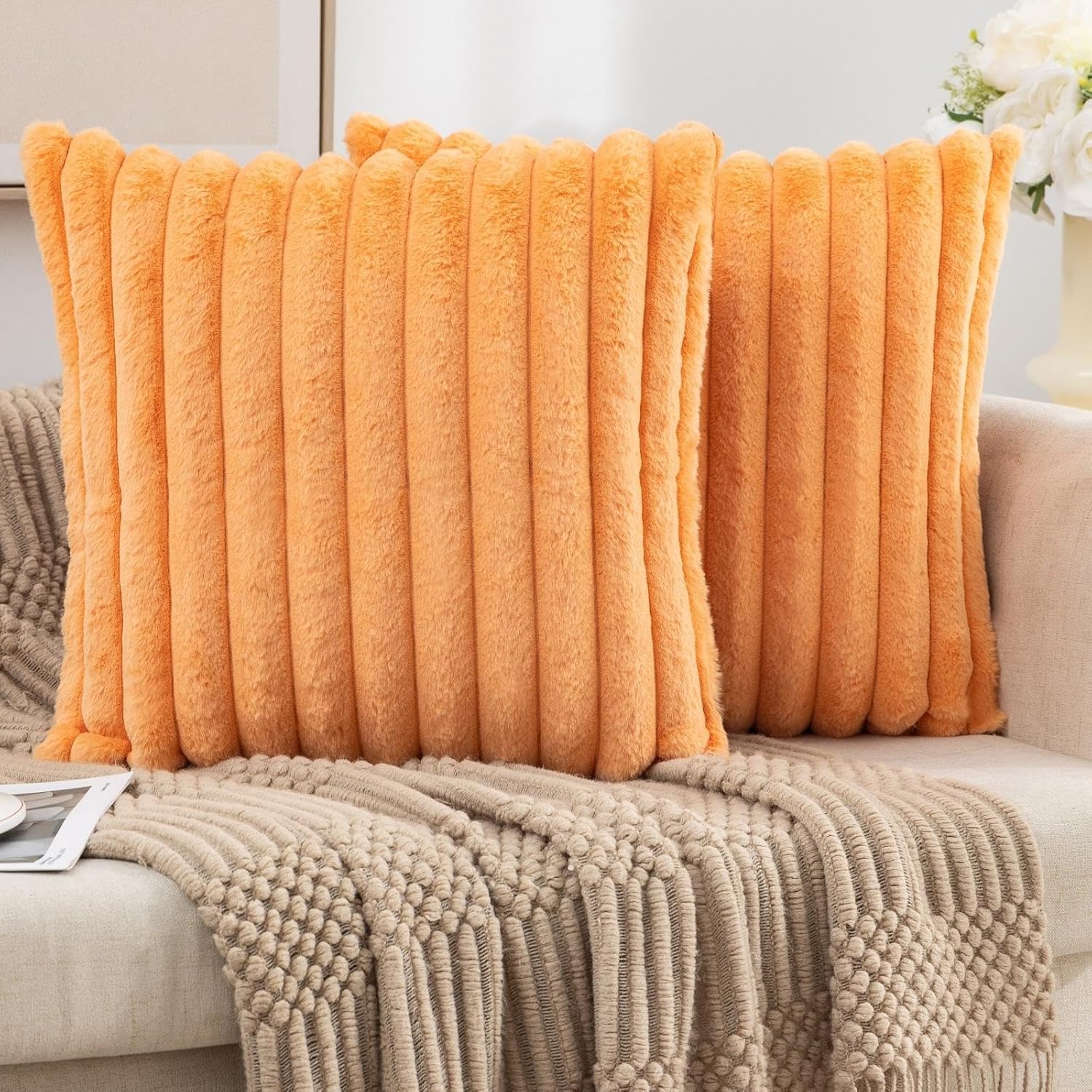 ZLINA Juego de 2 fundas de almohada de felpa de pelo sintético de color verde, fundas de cojín a rayas peludas de 24 x 24 pulgadas, decoración de