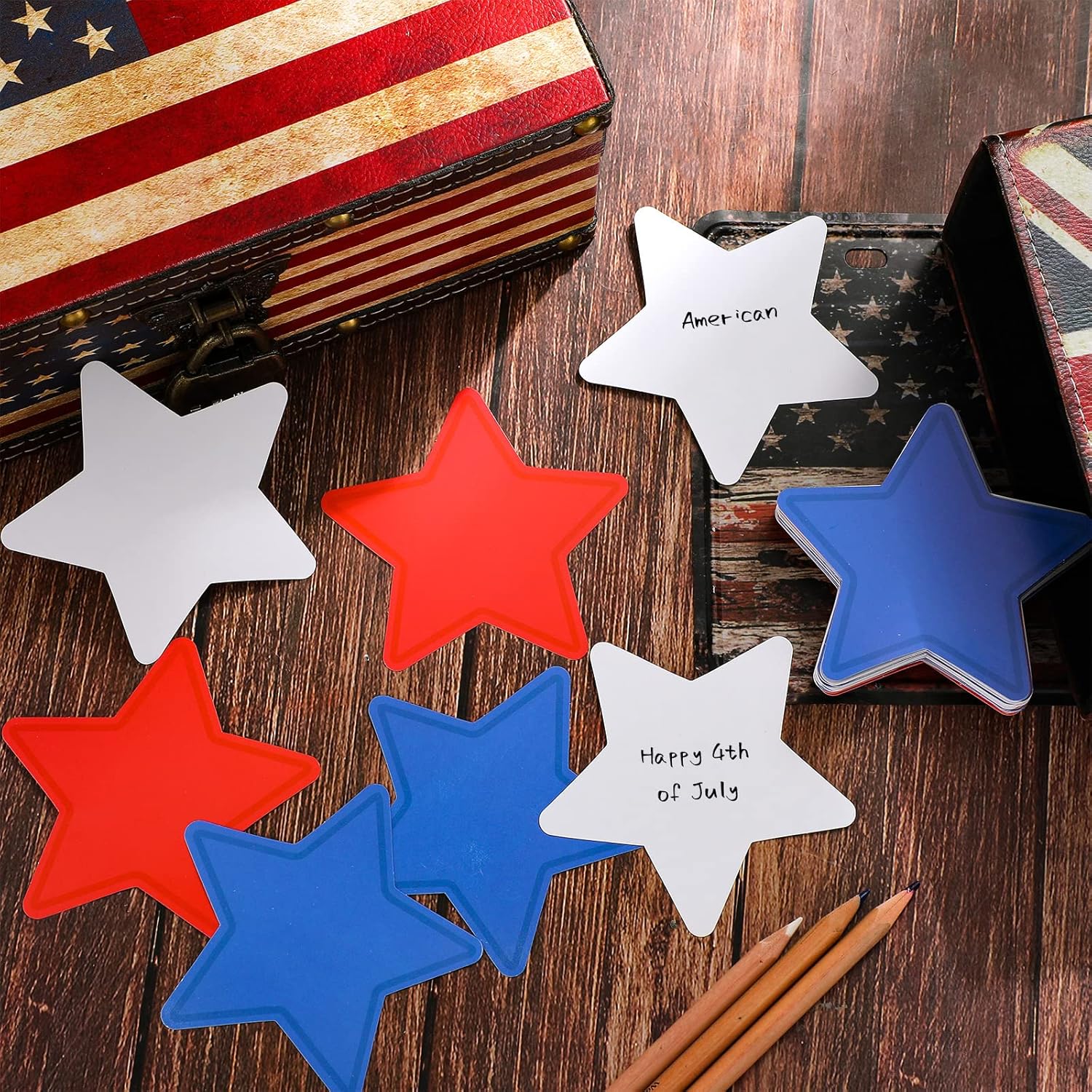 108 recortes de estrellas patrióticas del 4 de julio, recortes de estrella de papel del Día de la Independencia para el Día de los Caídos, tablón de