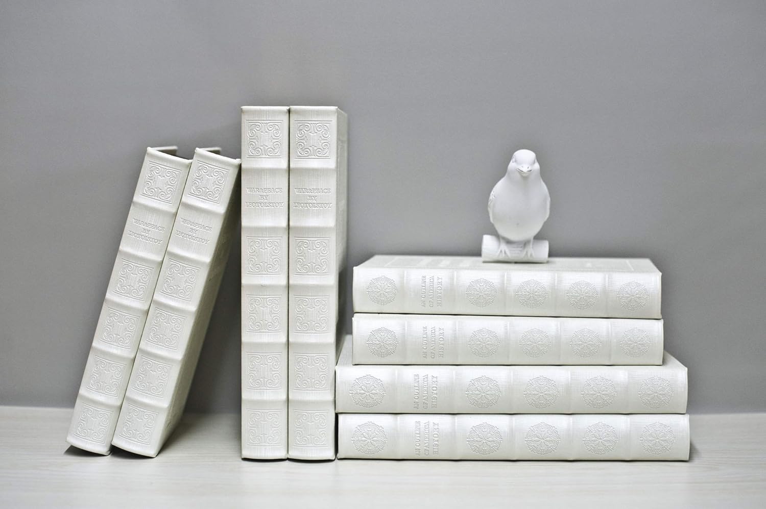 YD SZ YADOO Libros decorativos con cajas blancas de piel sintética para decoración de mesa auxiliar y decoración de estantes, cajas de