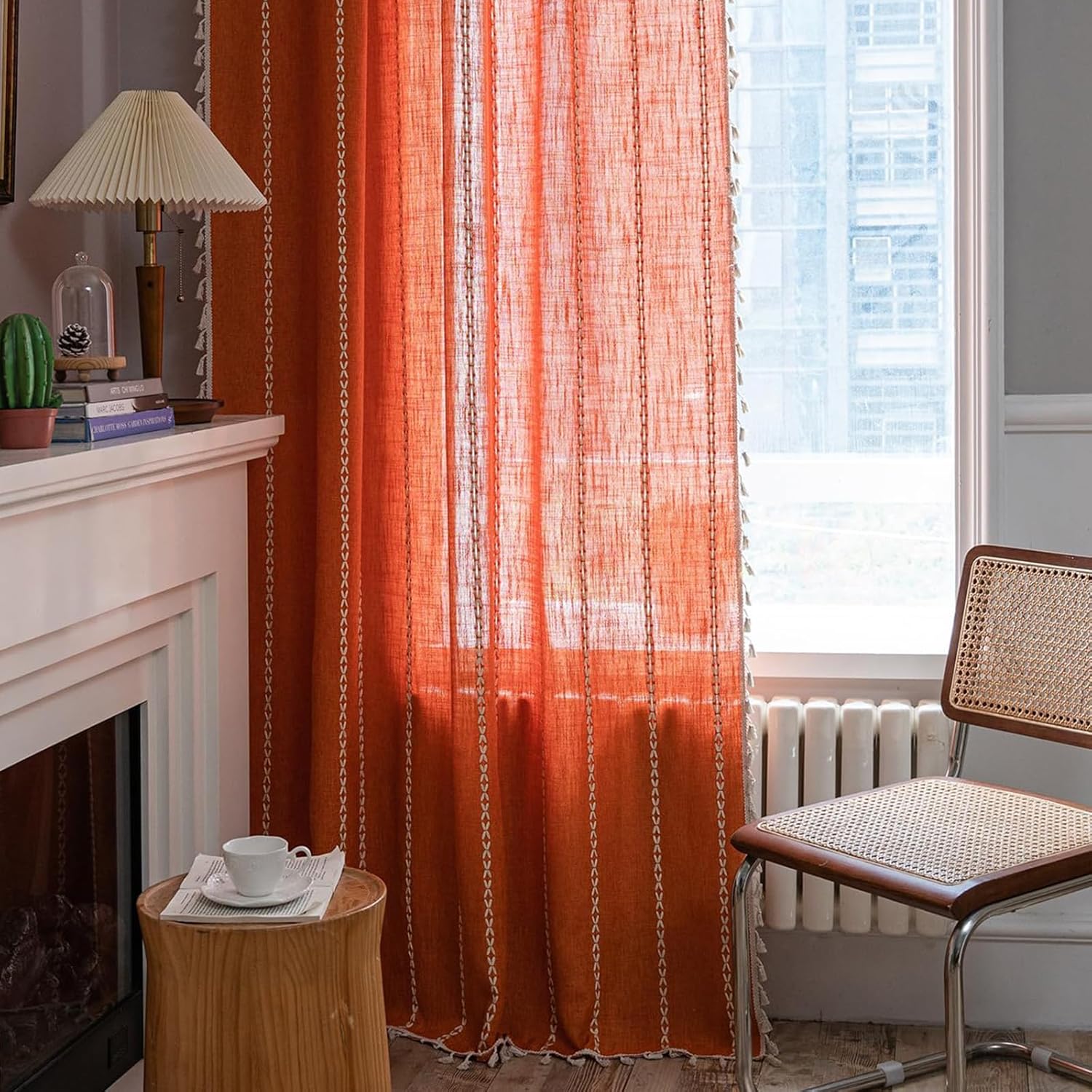 2 paneles de cortinas bohemias bordadas de lino de 63 pulgadas de largo para sala de estar, cortinas de granja filtrantes de luz naranja para
