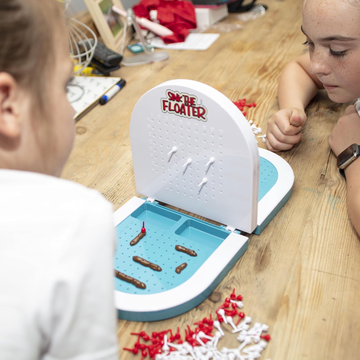 Boxer Gifts Sink The Floater – Juego para niños  Puedes hundir el apesto  Divertidos juegos de mesa familiares para niños y adultos  Divertido