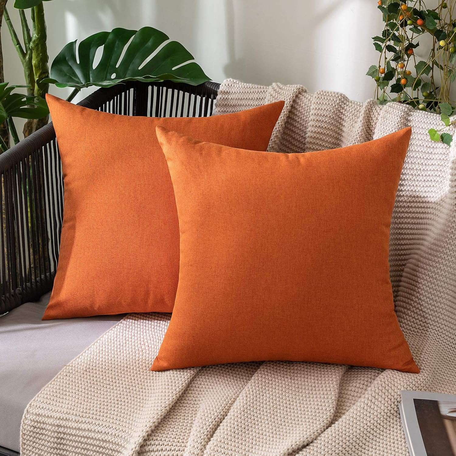 MIULEE Paquete de 2 fundas de almohada decorativas para exteriores, impermeables, sólidas, de lino sintético, para jardín, granja, patio, tienda de