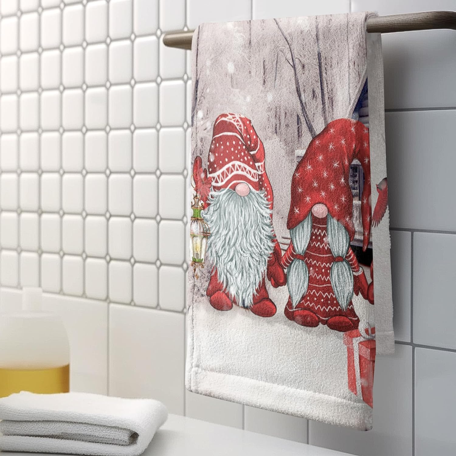 Toallas de mano de gnomos de invierno para baño, diseño de pájaros cardenales rojos, copos de nieve, toallas de cocina de bosque nevado rosa,