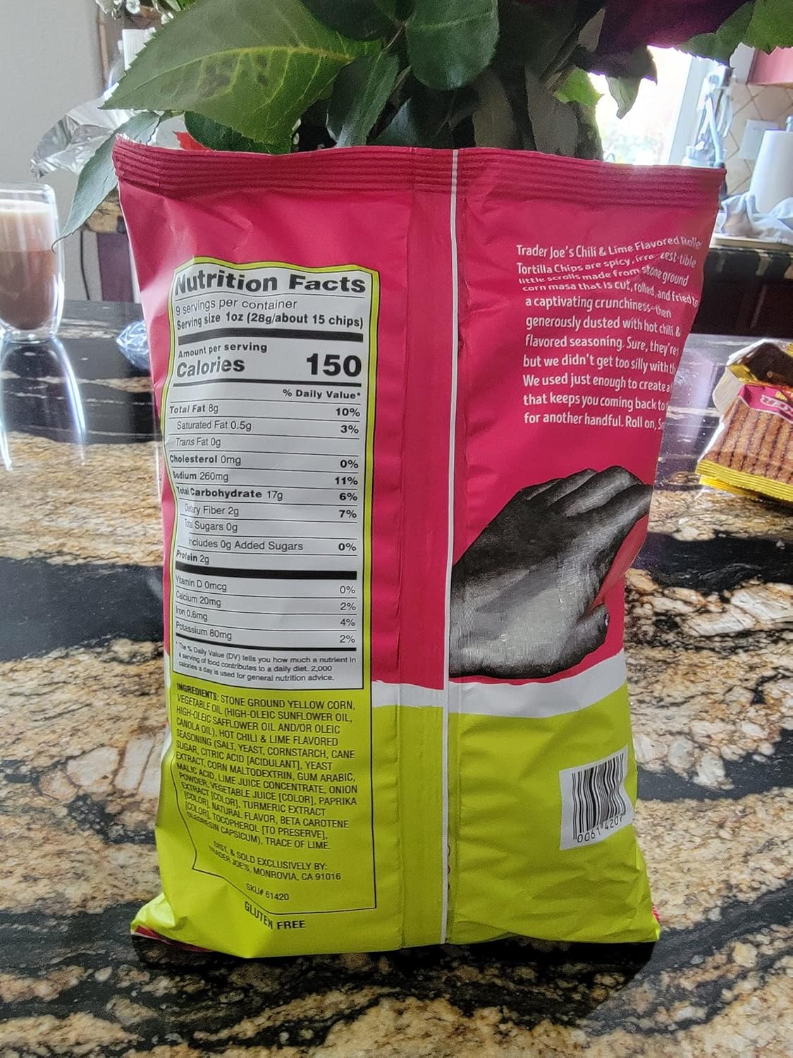 Trader Joe’s Rolled Corn Tortilla Chips Chili & Lime  Peso neto 9 oz (255g)  Sin coloración artificial (paquete de 1)