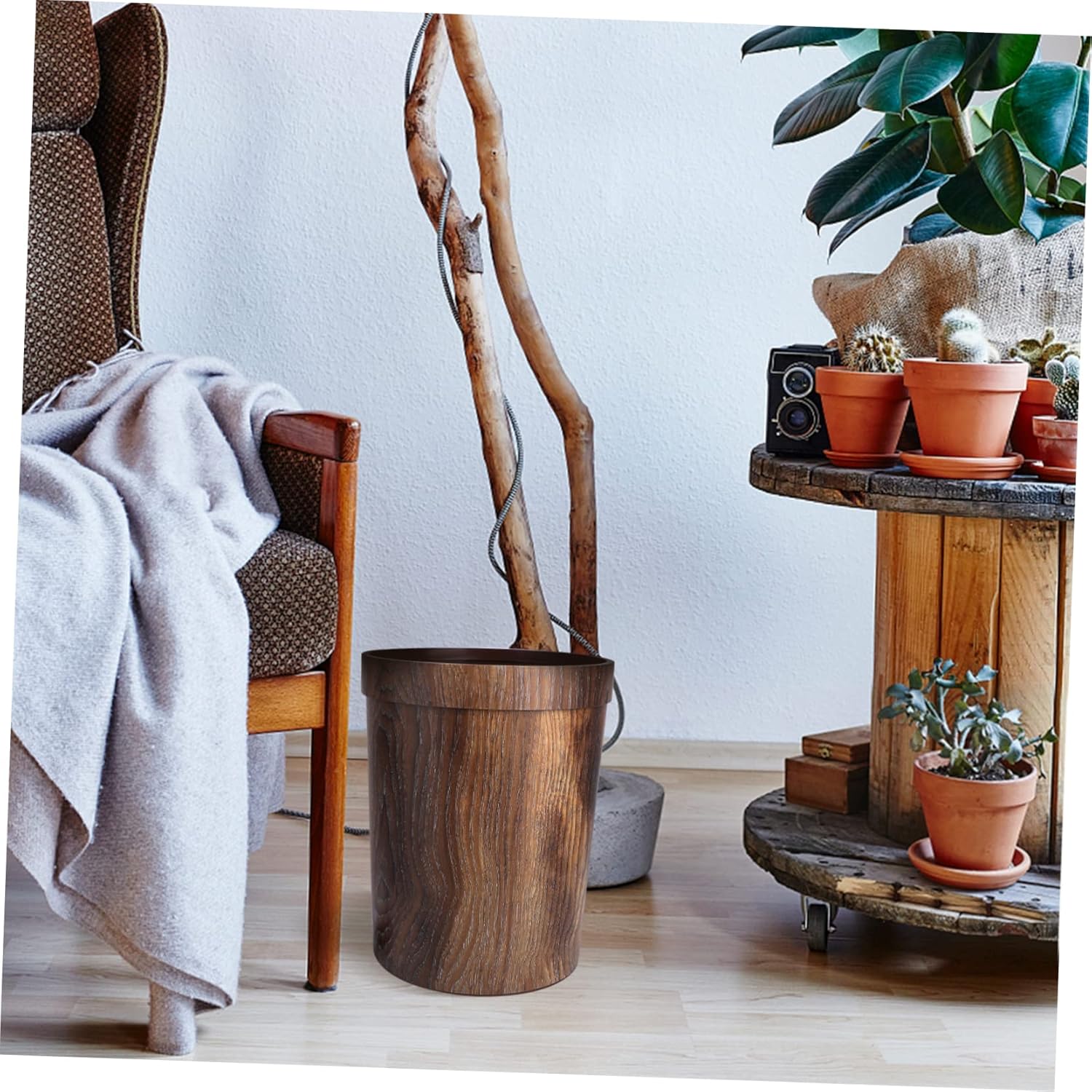 SOLUSTRE Bote de basura retro para oficina, papelera de mimbre, cesta de basura de papel, papelera de madera, para sala de estar, contenedor de