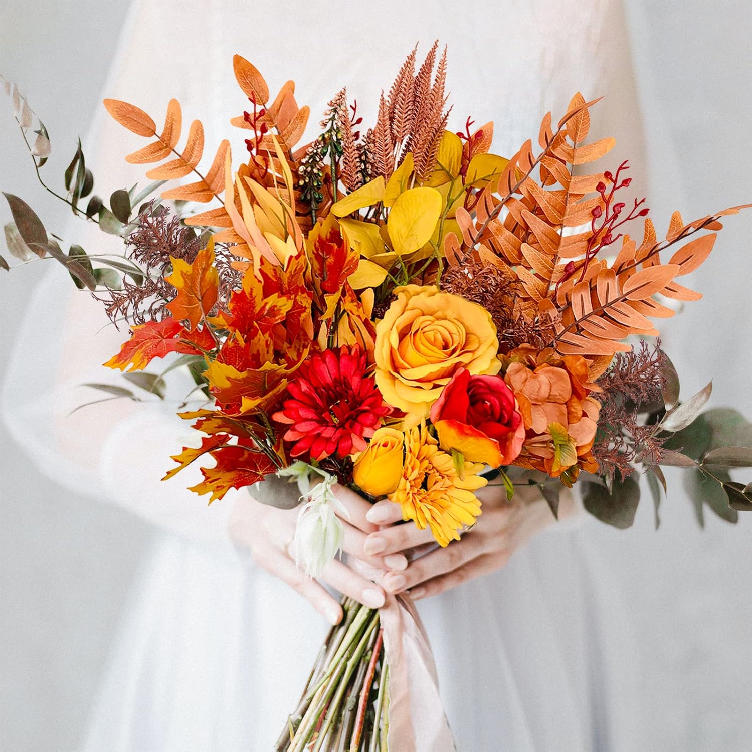 Ramos de flores artificiales de otoño, 21.6 pulgadas, flores naranjas de seda falsas, ramos de boda con tallos florales de otoño para dama de honor