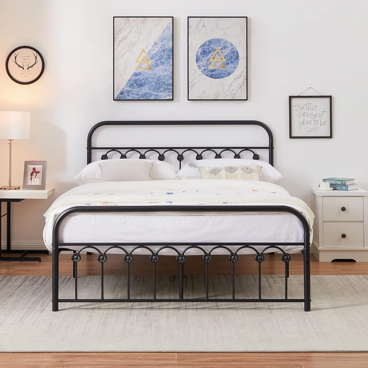 VECELO Base de cama clásica de metal con cabecera y estribo de estilo victoriano, no necesita somier, tamaño Queen