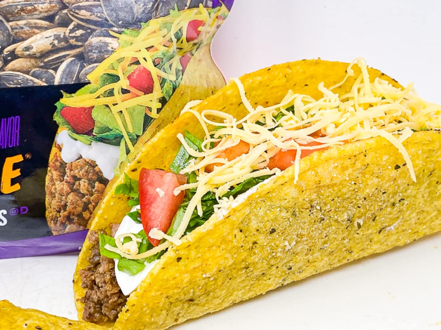 Taco Bell Taco Supreme – Semillas de girasol de BIGS, 5.35 onzas (paquete de 4) con clip para bolsa By The Cup