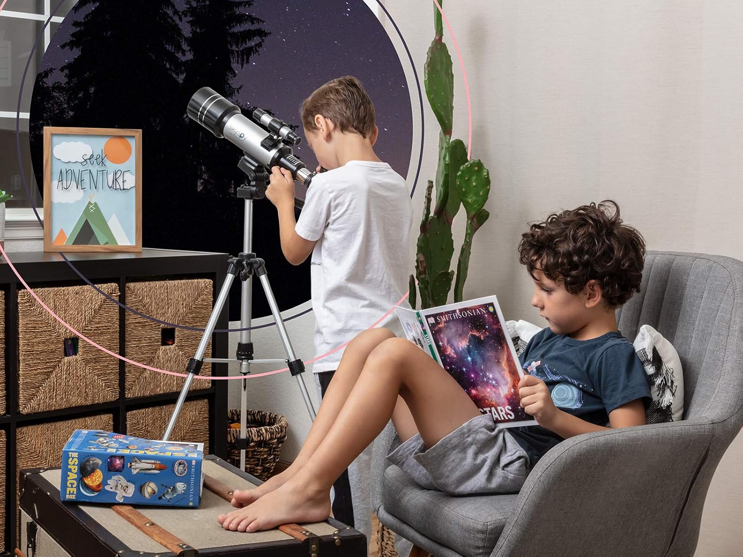 SkySpy Telescopio – Telescopio refractor para principiantes de 2.756 in con alcance buscador y trípode – Vidrio portátil con 3 oculares de aumento –