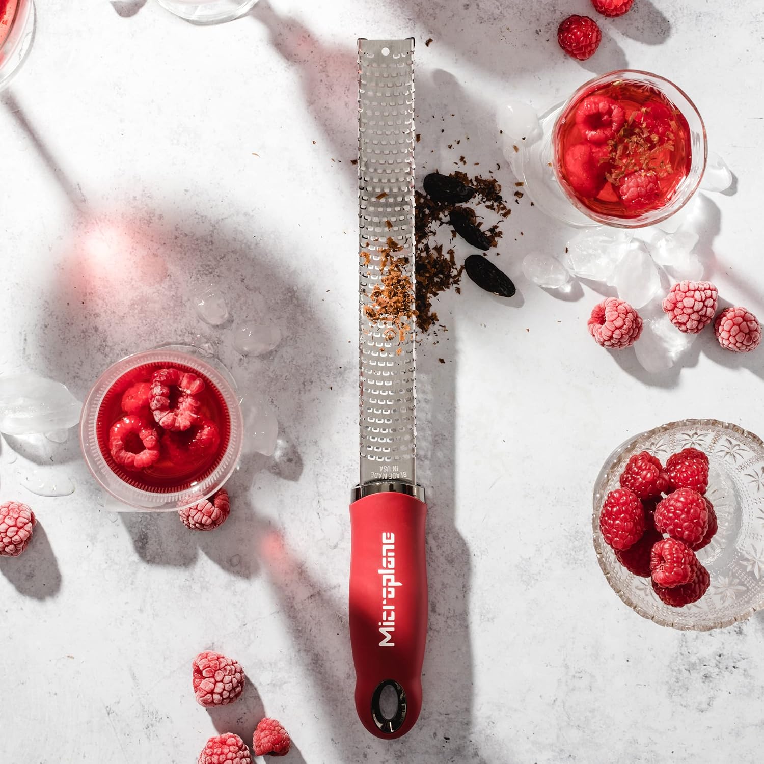 Premium Classic Series Zester – Rojo granada  Herramienta de limón Zester, queso duro y rallador de verduras  Para cítricos, queso parmesano, ajo,