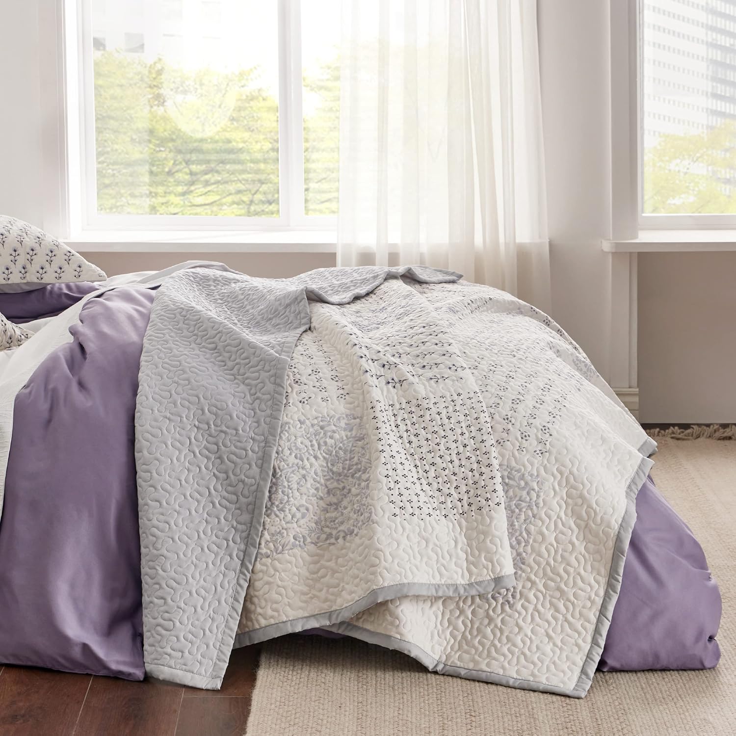 Bedsure Juego de edredón de retazos tamaño King, juego de ropa de cama de edredón beige y gris, colcha ligera de 3 piezas, colcha de microfibra con