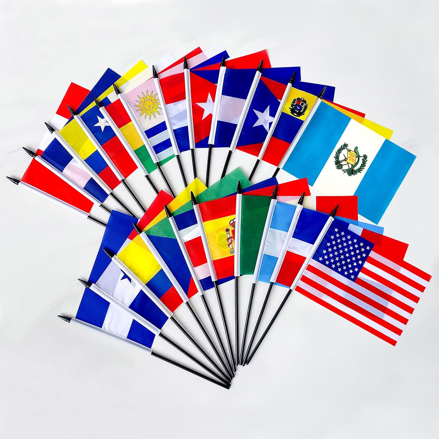 Paquete de 22 banderas pequeñas de mano de países de América Latina, incluye 18 países de América Latina, 5 x 8 pulgadas