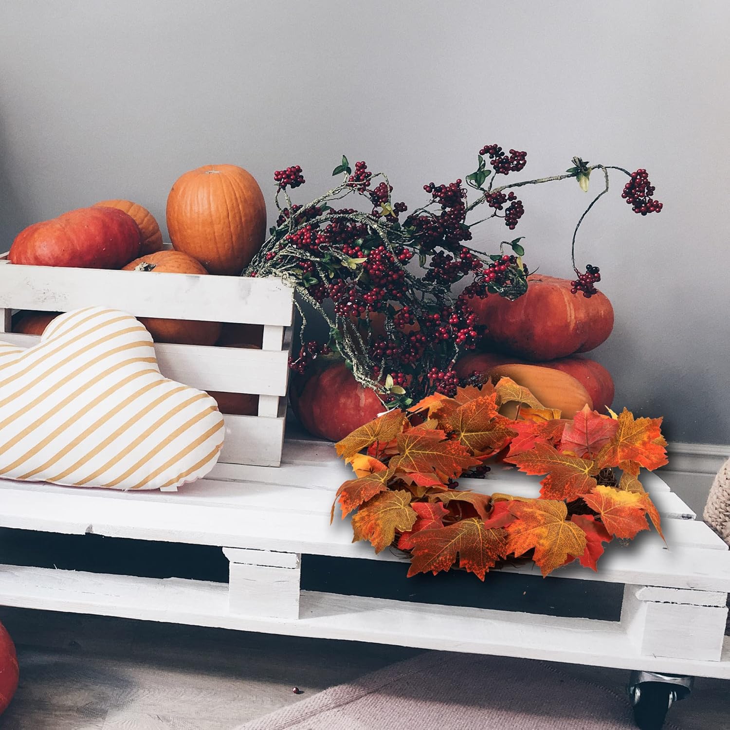 Corona de otoño hecha a mano de 16 pulgadas con hojas vibrantes multicolor y bellotas intrincadas, ideal para exhibir la puerta delantera, mejorar