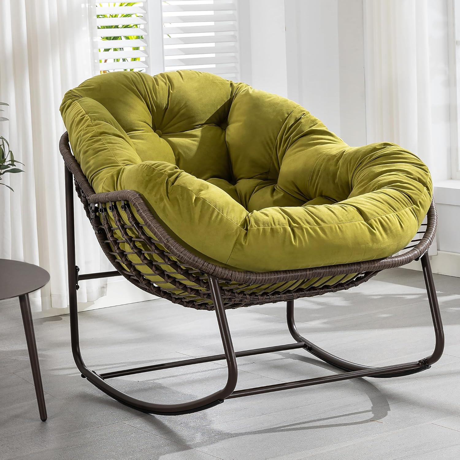 HOMEFUN Mecedoras para patio al aire libre, mecedora Papasan de gran tamaño para interiores con cojín acolchado, silla mecedora para porche
