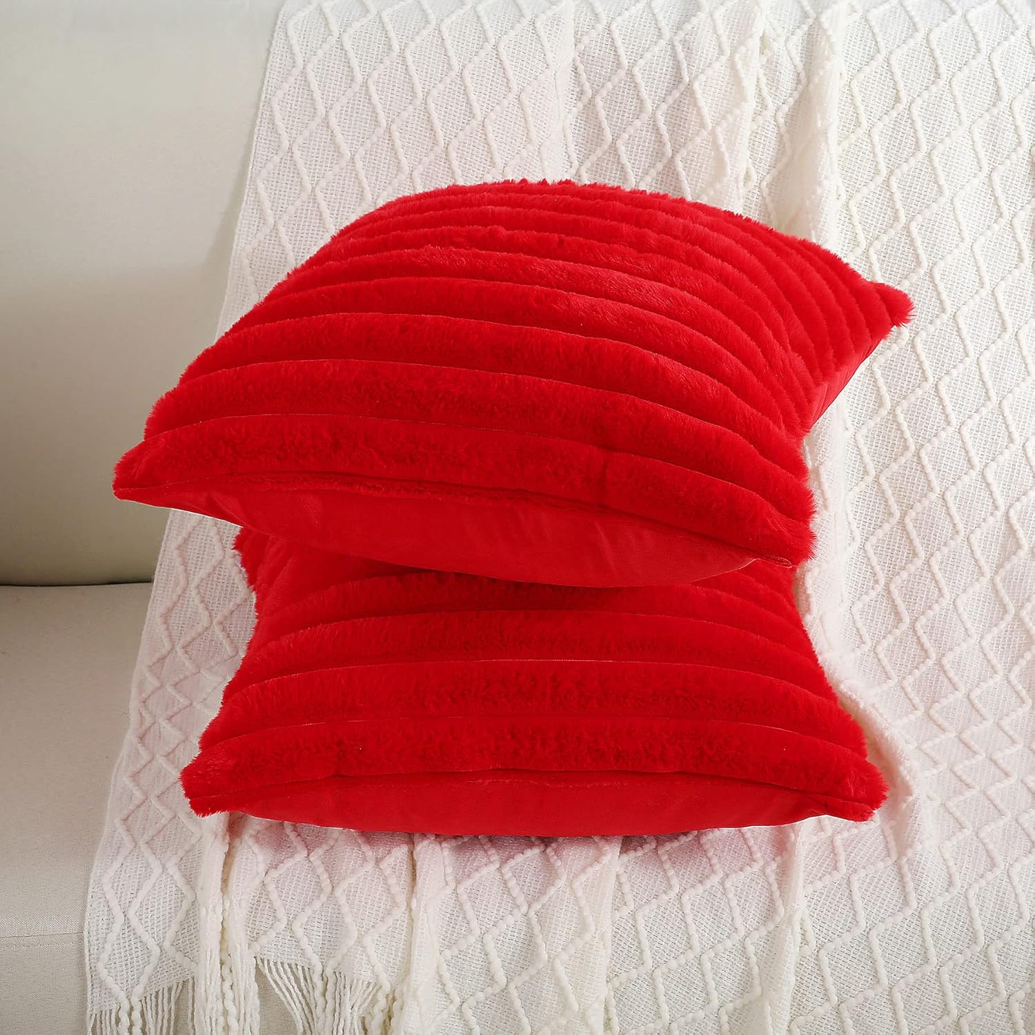 FUTEI – Juego de 2 fundas de almohada decorativas con rayas de color rojo, 18 x 18 pulgadas, cuadradas y primaverales, piel sintética de conejo