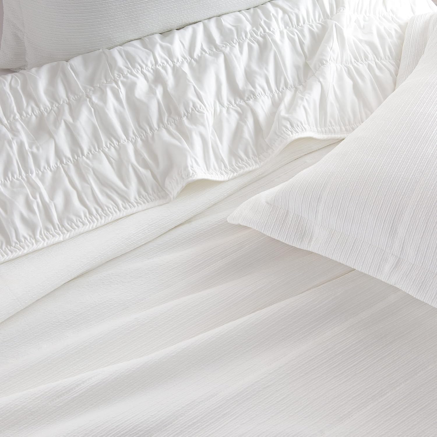 Great Bay Home Edredón de 3 piezas de elastano blanco matrimonialqueen con 2 fundas de almohada  Colchas acogedoras y modernas para todas las