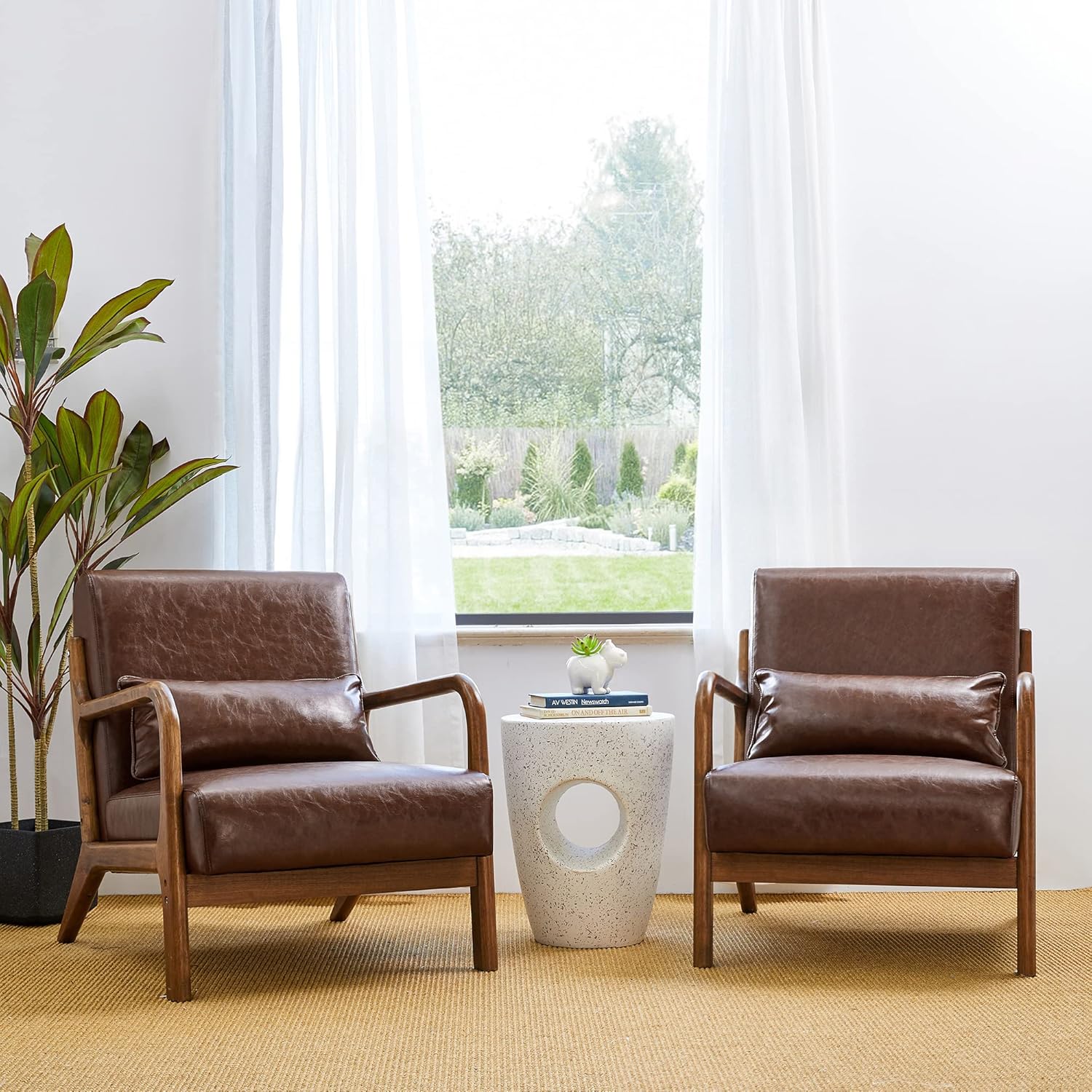 glitzhome 30.75 “H Mid Century Coffee Accent Sillón, Sillón de lectura individual Silla de salón de cuero PU con marco de madera de caucho nogal
