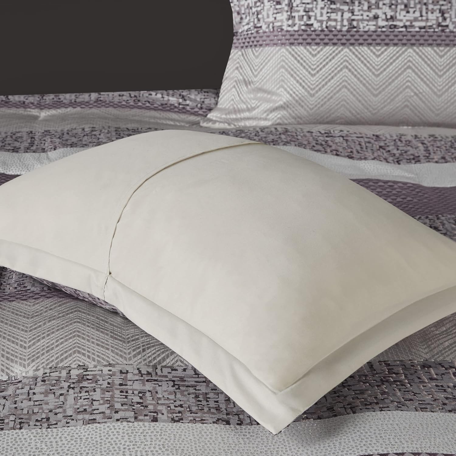 Madison Park Juego de edredón de lujo, diseño tradicional de jacquard, ropa de cama alternativa para todas las estaciones, falda de cama a juego,