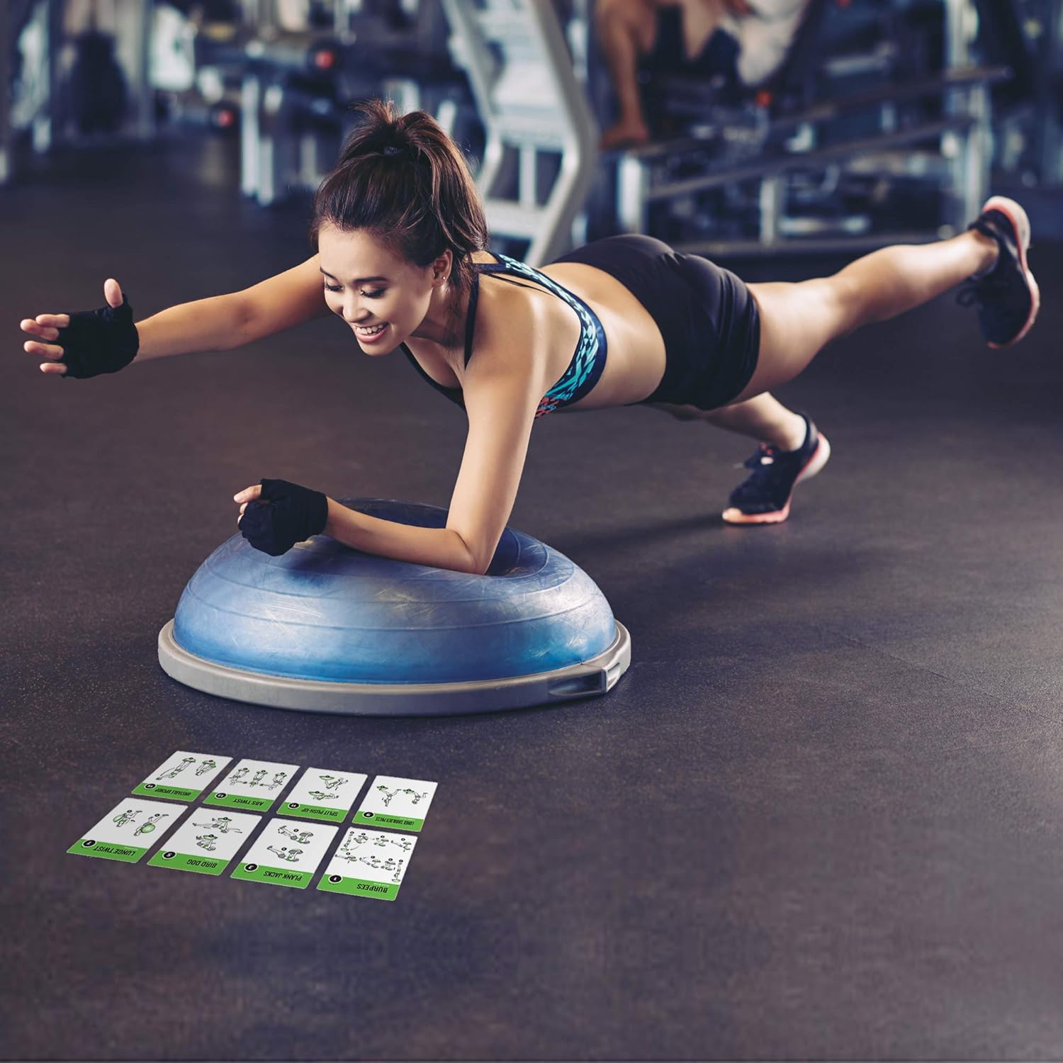 NewMe Fitness Tarjetas de entrenamiento con media pelota de equilibrio  Baraja de instrucciones de entrenamiento para mujeres y hombres, guía de