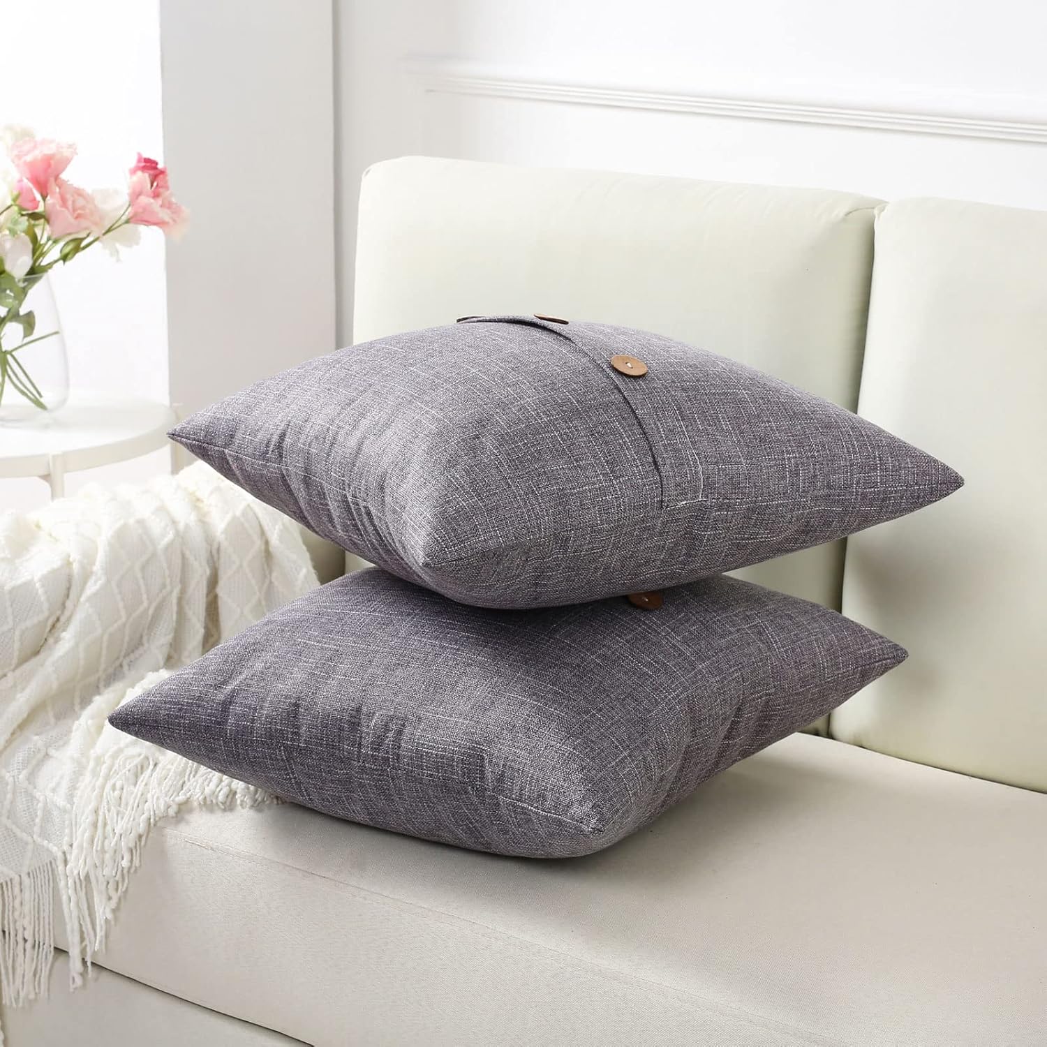 Juego de 2 fundas de almohada decorativas de lino gris oscuro de 16 x 16 pulgadas, fundas cuadradas con 3 botones vintagecremallera oculta,