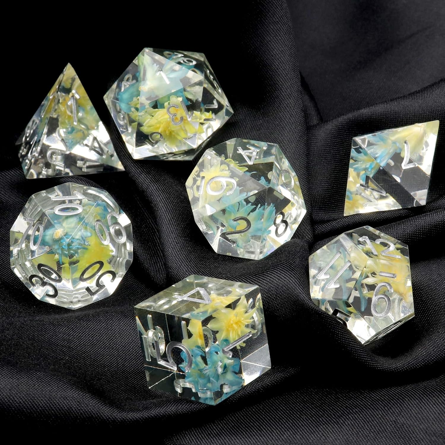 Haxtec Juego de dados DND de flores, dados de borde afilado con estuche de dados hechos a mano de resina azul y amarilla, juego de dados D&D para