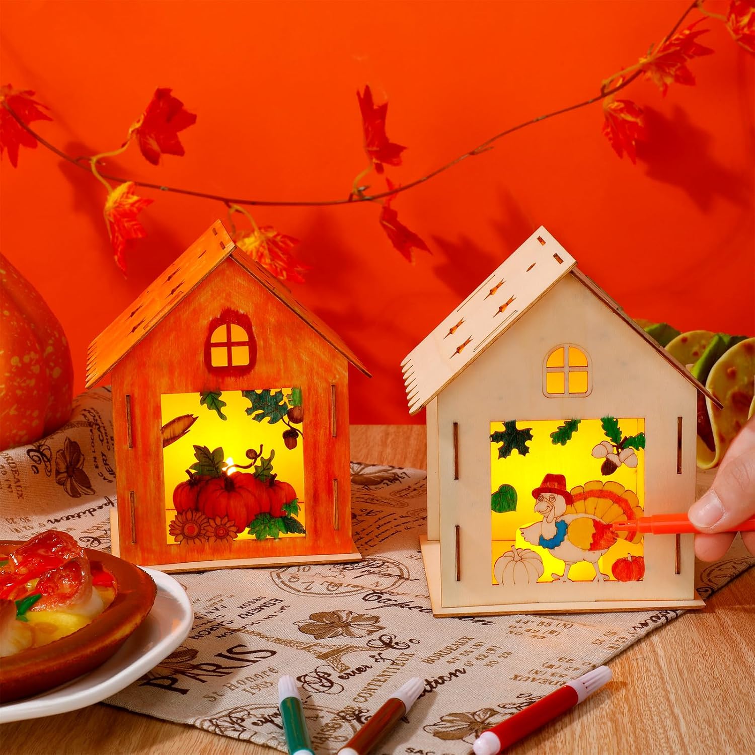 Soaoo 9 juegos de casas de madera de Acción de Gracias para manualidades con 12 bolígrafos de acuarela y 9 piezas de velas de té a batería, kits de