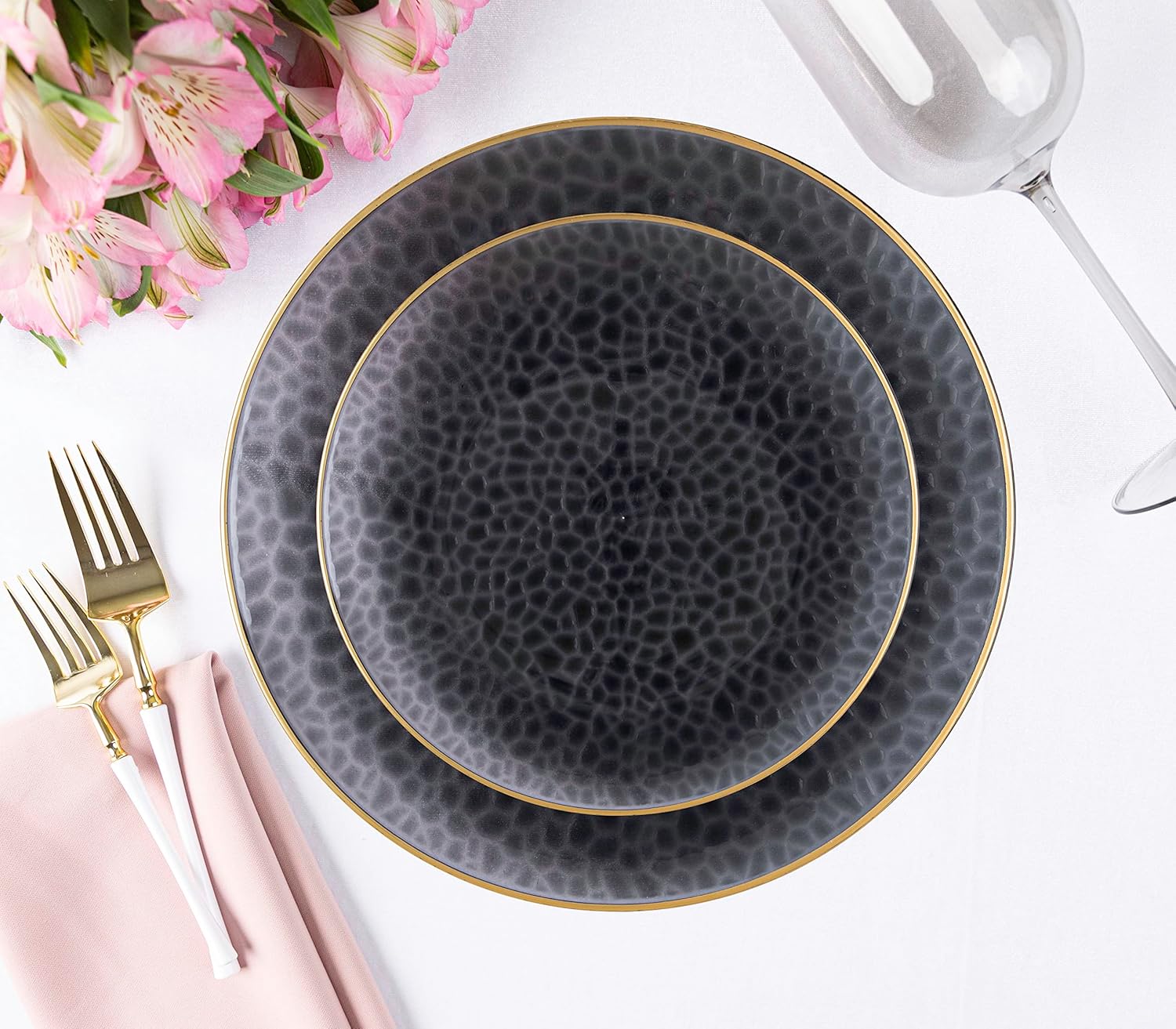 PARTY BARGAINS Organic Collection – Platos de cena de 7 pulgadas, color negro transparente martillado con borde dorado, paquete de 10, platos