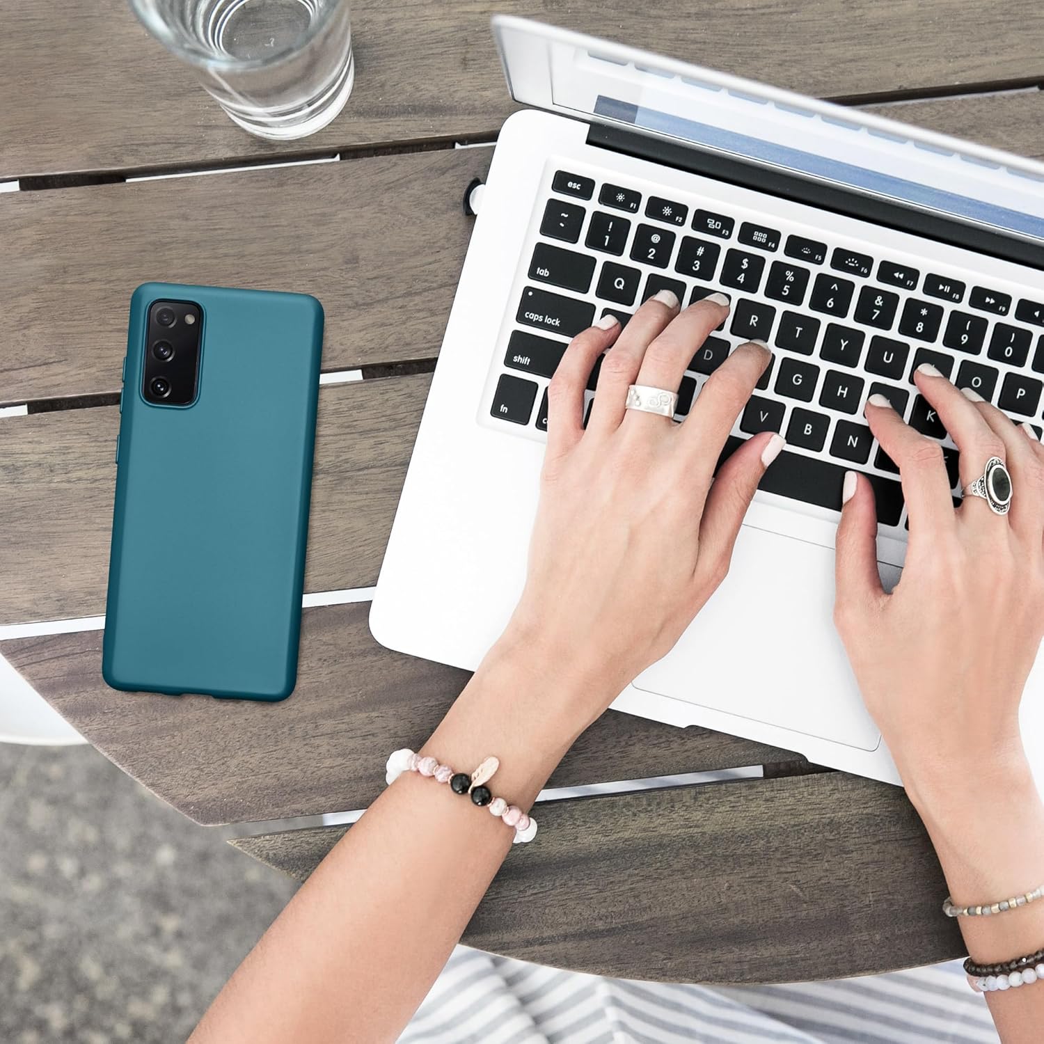 kwmobile Funda compatible con Samsung Galaxy S20 FE – Funda de silicona TPU metálica suave y delgada – Azul caribeño metálico