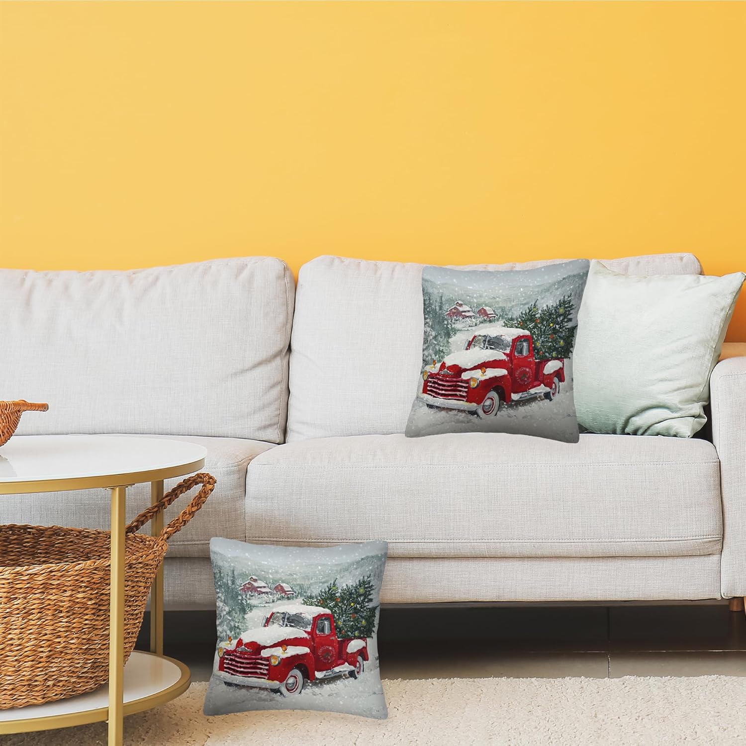 SKYDAWNY Juego de 2 fundas de almohada de árboles de Navidad de 18 x 18 pulgadas, fundas de almohada decorativas con nieve y camión rojo, funda