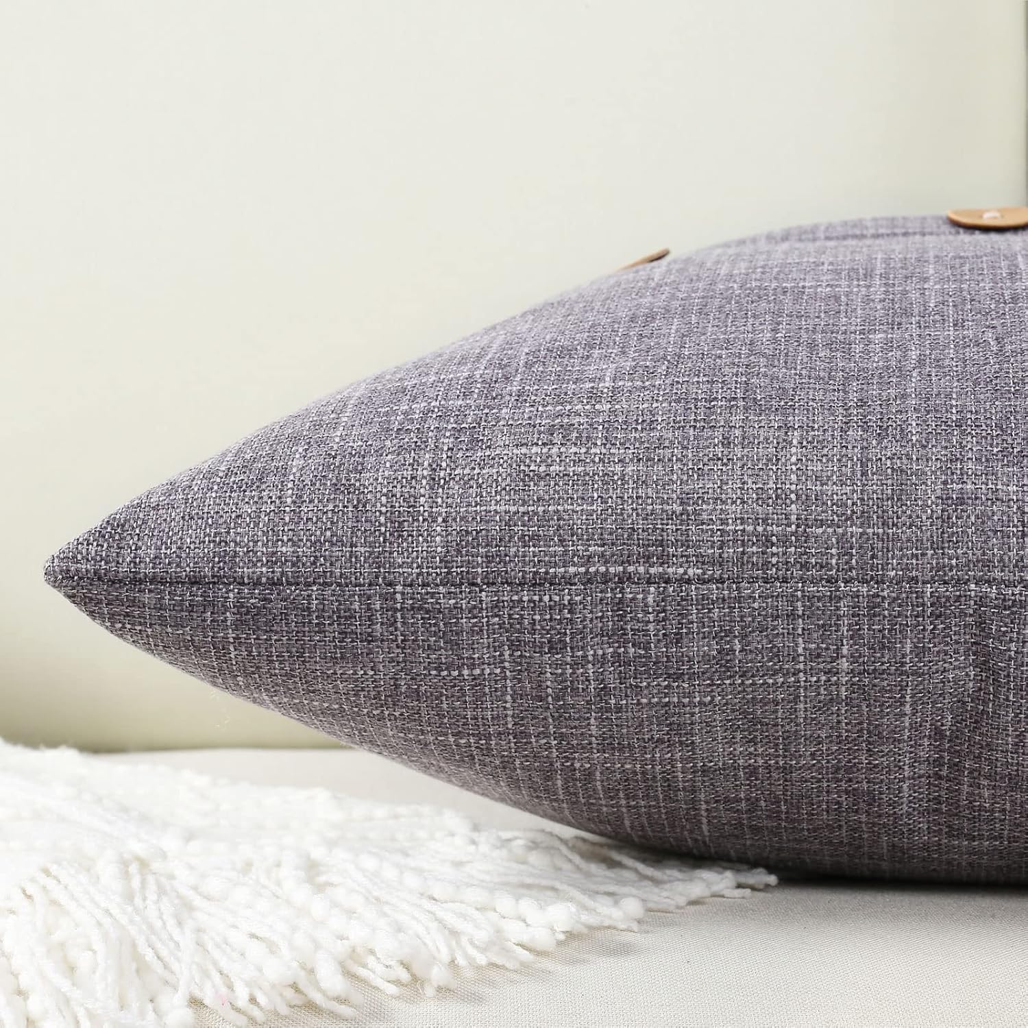 Juego de 2 fundas de almohada decorativas de lino gris oscuro de 16 x 16 pulgadas, fundas cuadradas con 3 botones vintagecremallera oculta,
