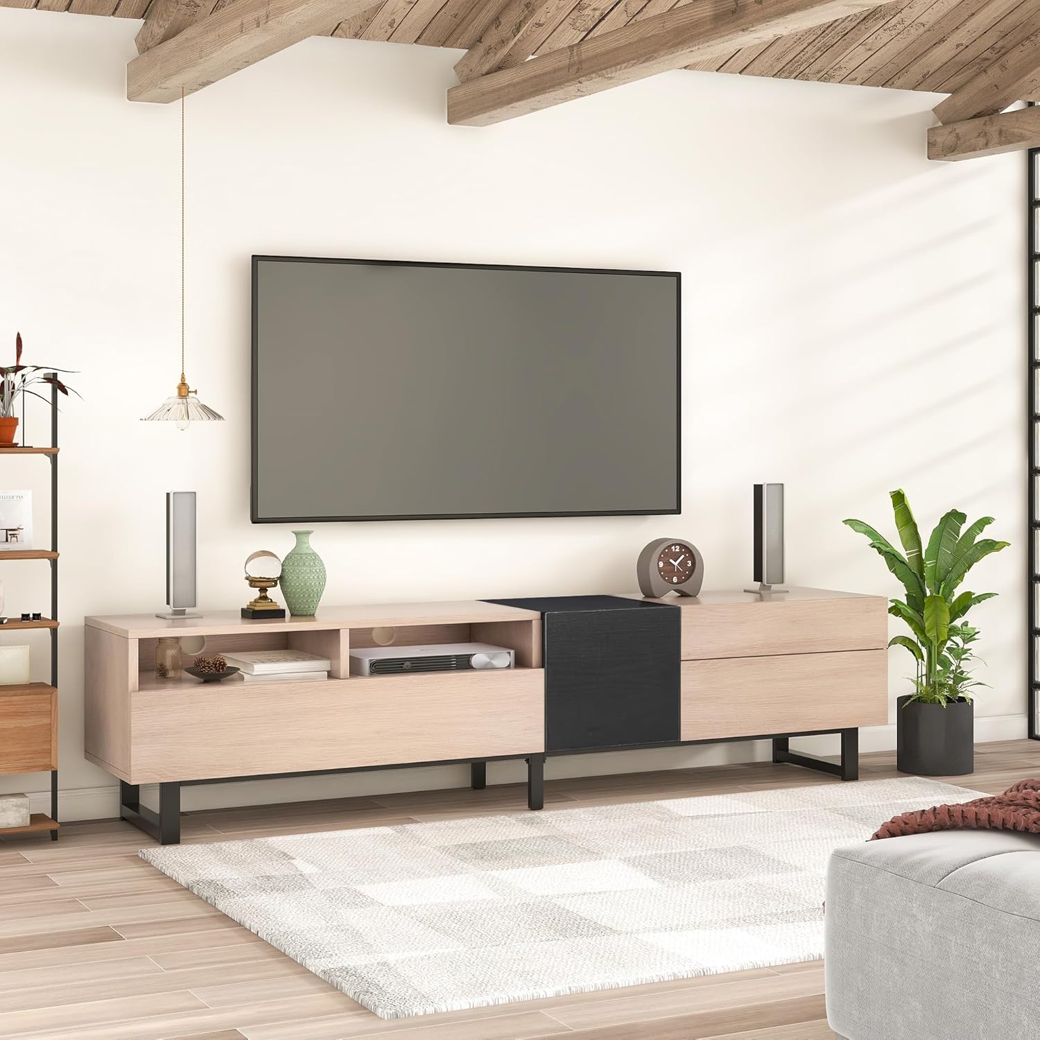 Soporte de TV de 70 pulgadas con armario de almacenamiento y estantes abiertos, consola de TV de madera natural para televisores de hasta 80